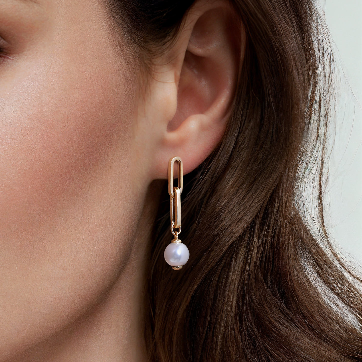 Pearl Stud Drop Link Earrings in 14K Yellow Gold, photograph 4