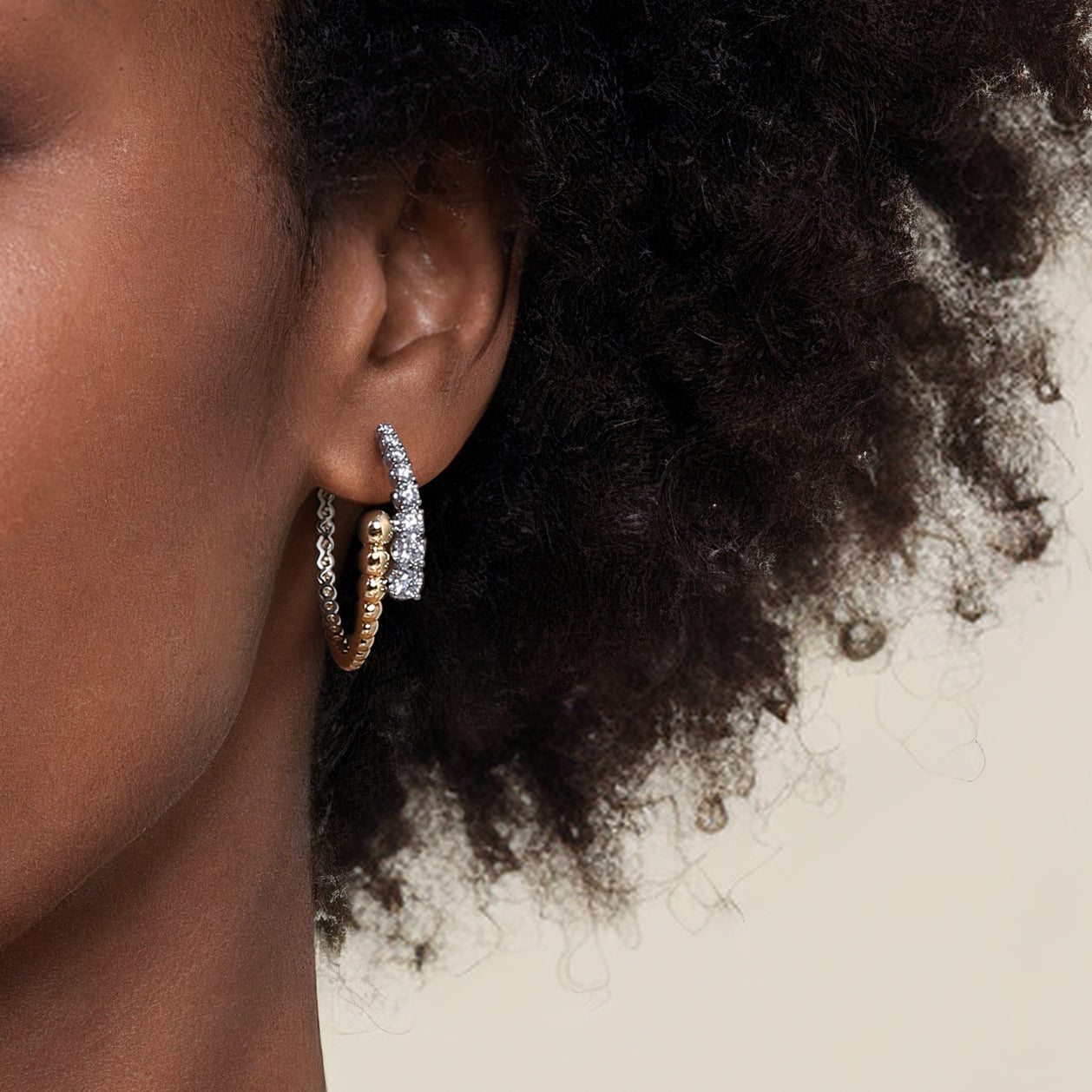 Bujukan and Graduating Diamond Bypass Hoop Earrings in 14K White/Yellow Gold, photograph 4