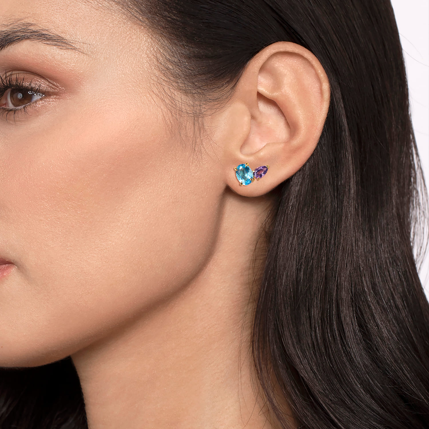 Toi et Moi Blue Topaz and Amethyst Stud Earrings in 14K Yellow Gold, photograph 2