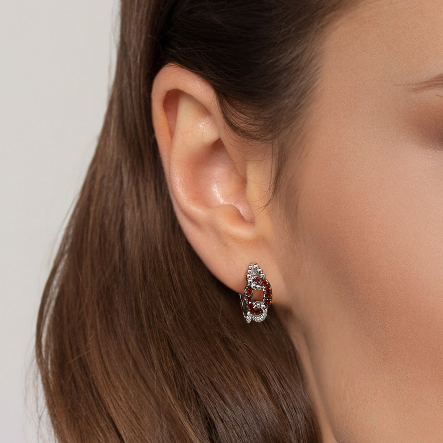 Garnet Bujukan Link Huggie Earrings in Sterling Silver, photograph 4