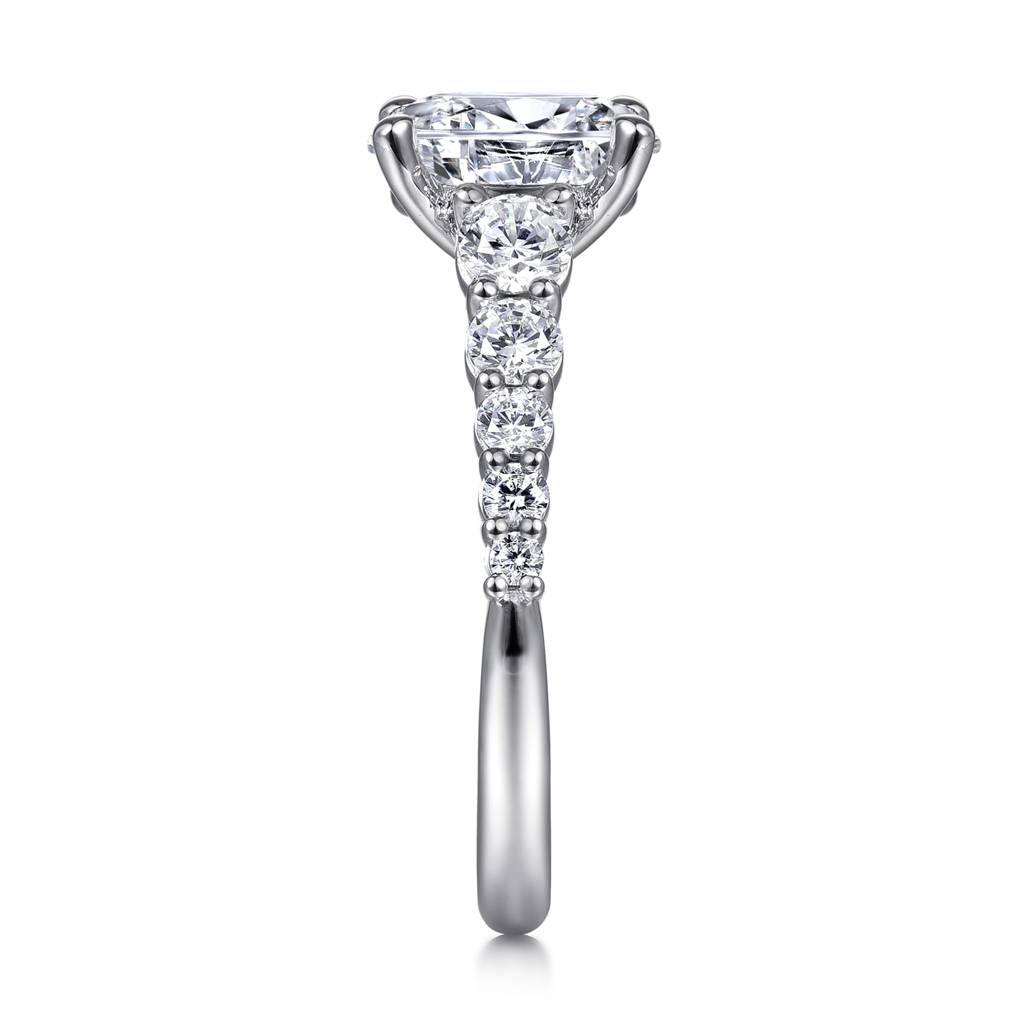Oval Diamond Engagement Ring in 14K White Gold, photograph 5