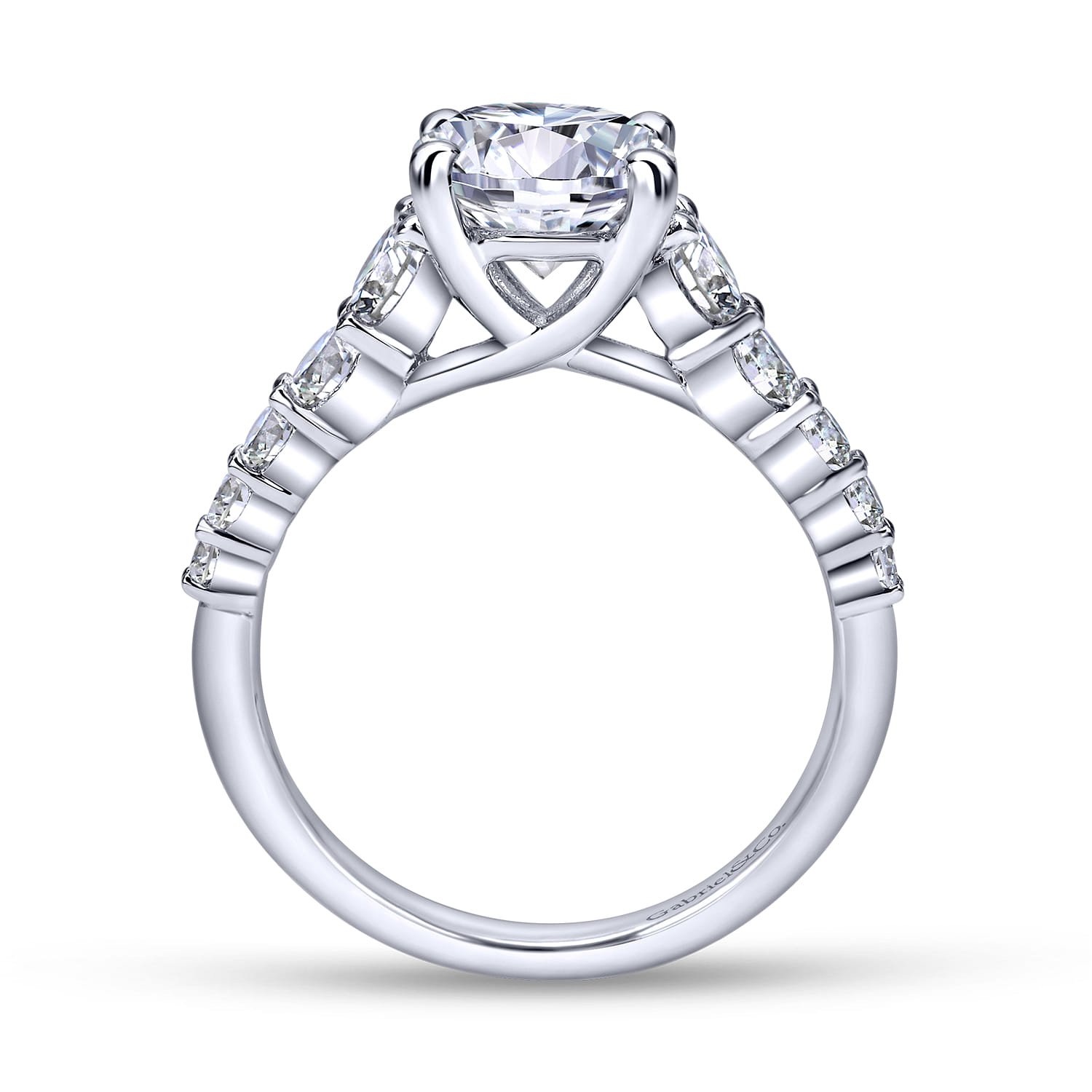 Round Diamond Engagement Ring in Platinum, photograph 2