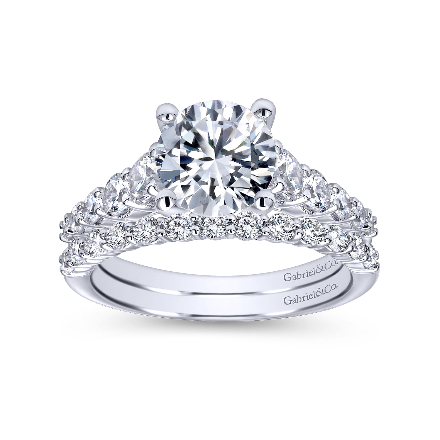 Round Diamond Engagement Ring in Platinum, photograph 4