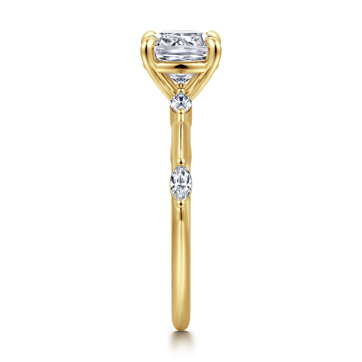 Cushion Diamond Engagement Ring in 14K Yellow Gold, photograph 4