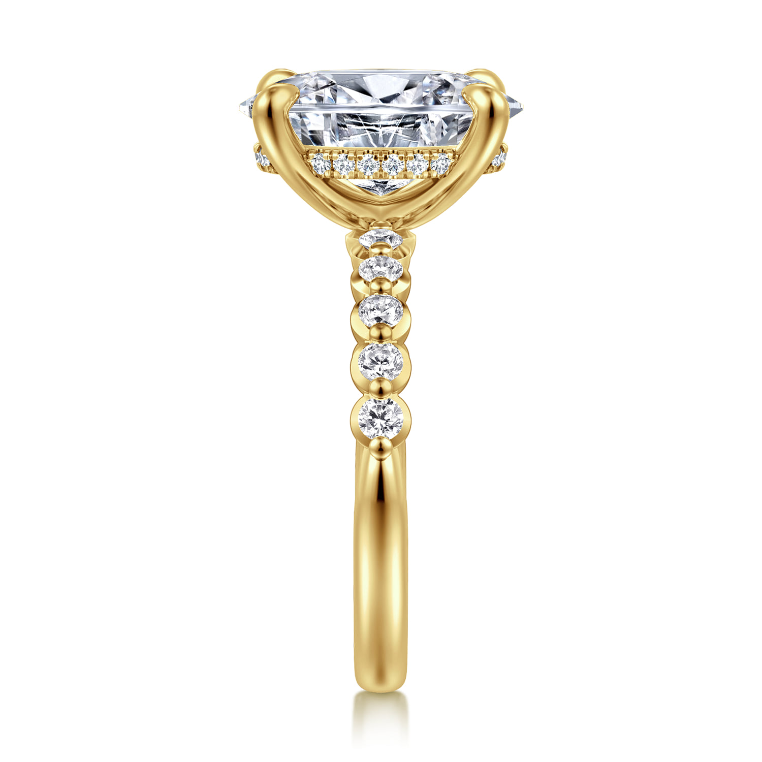 Oval Diamond Engagement Ring in 14K Yellow Gold, photograph 4