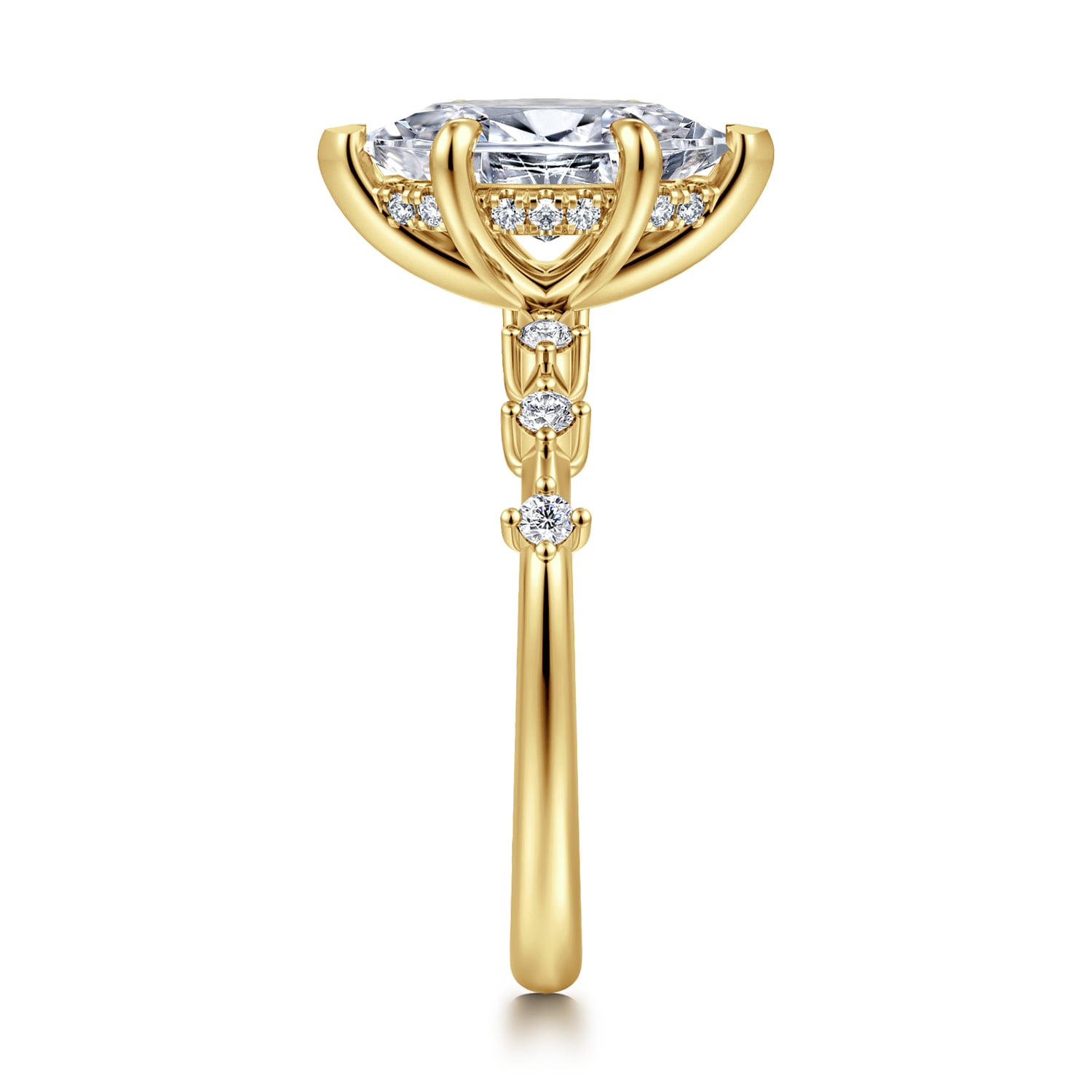Marquise Diamond Engagement Ring in 14K Yellow Gold, photograph 4