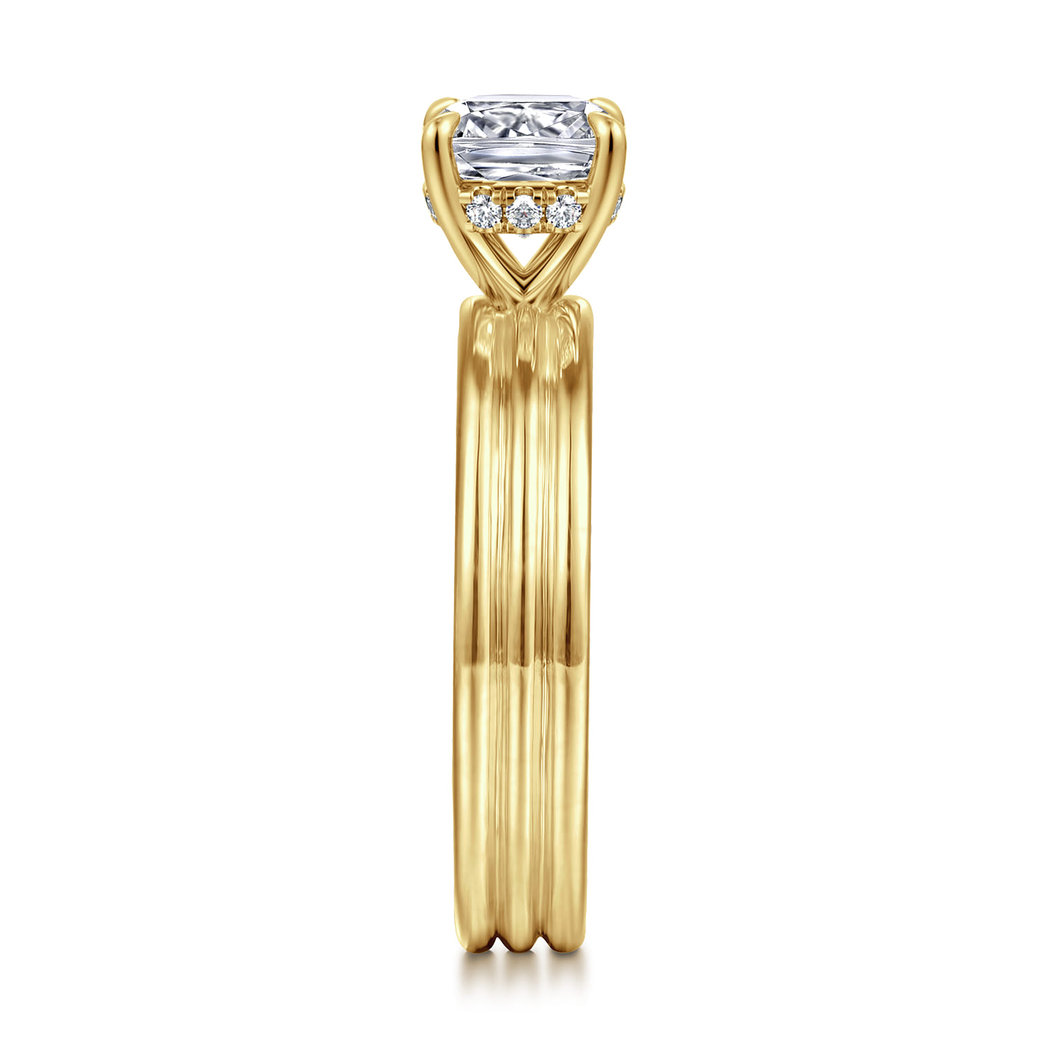 Cushion Diamond Engagement Ring in 14K Yellow Gold, photograph 4