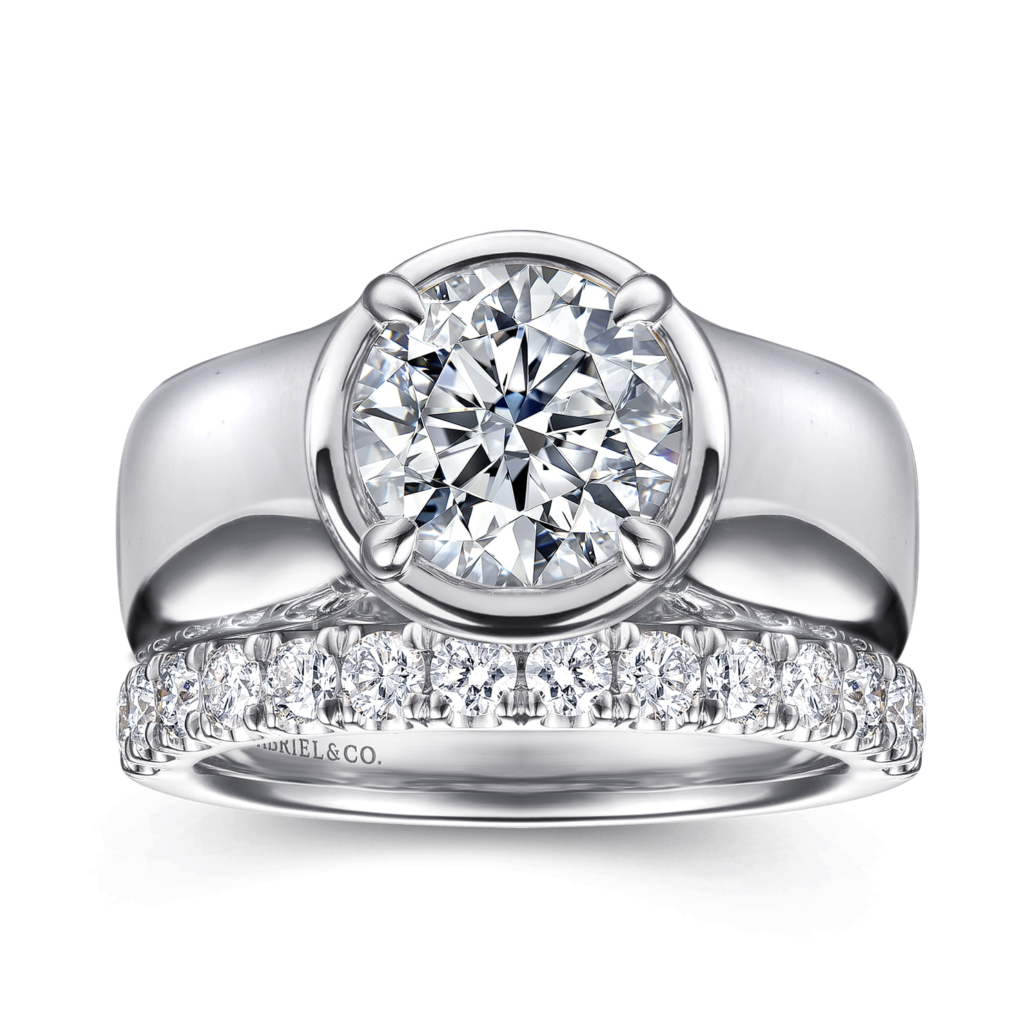 Round Diamond Engagement Ring in 14K White Gold, photograph 4