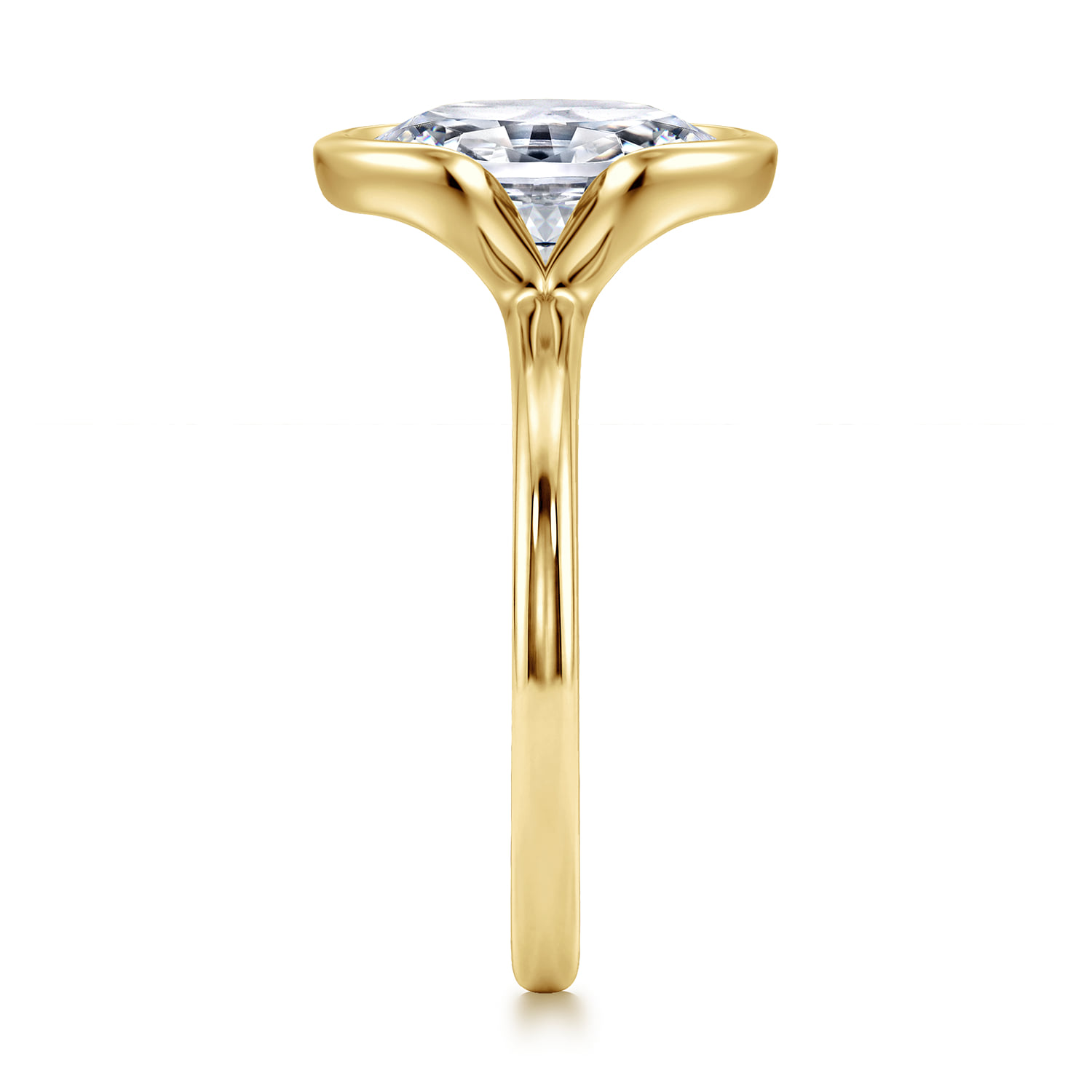 Oval Solitaire Diamond Engagement Ring in 14K Yellow Gold, photograph 4