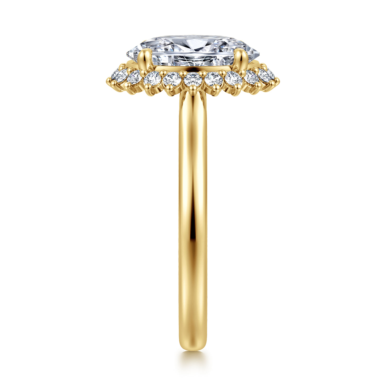 Oval Halo Diamond Engagement Ring in 14K Yellow Gold, photograph 4
