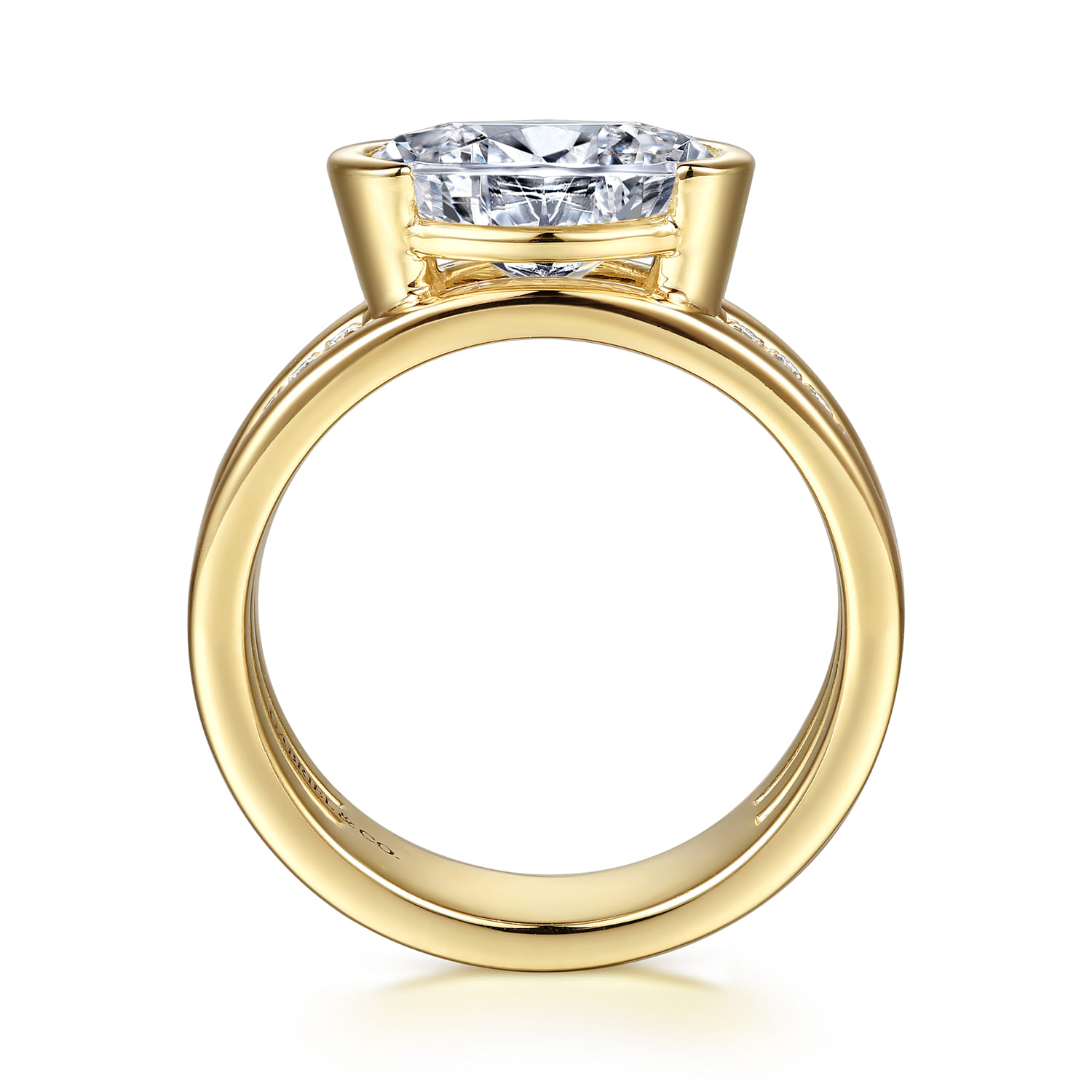 Oval Diamond Engagement Ring in 14K Yellow Gold, photograph 2