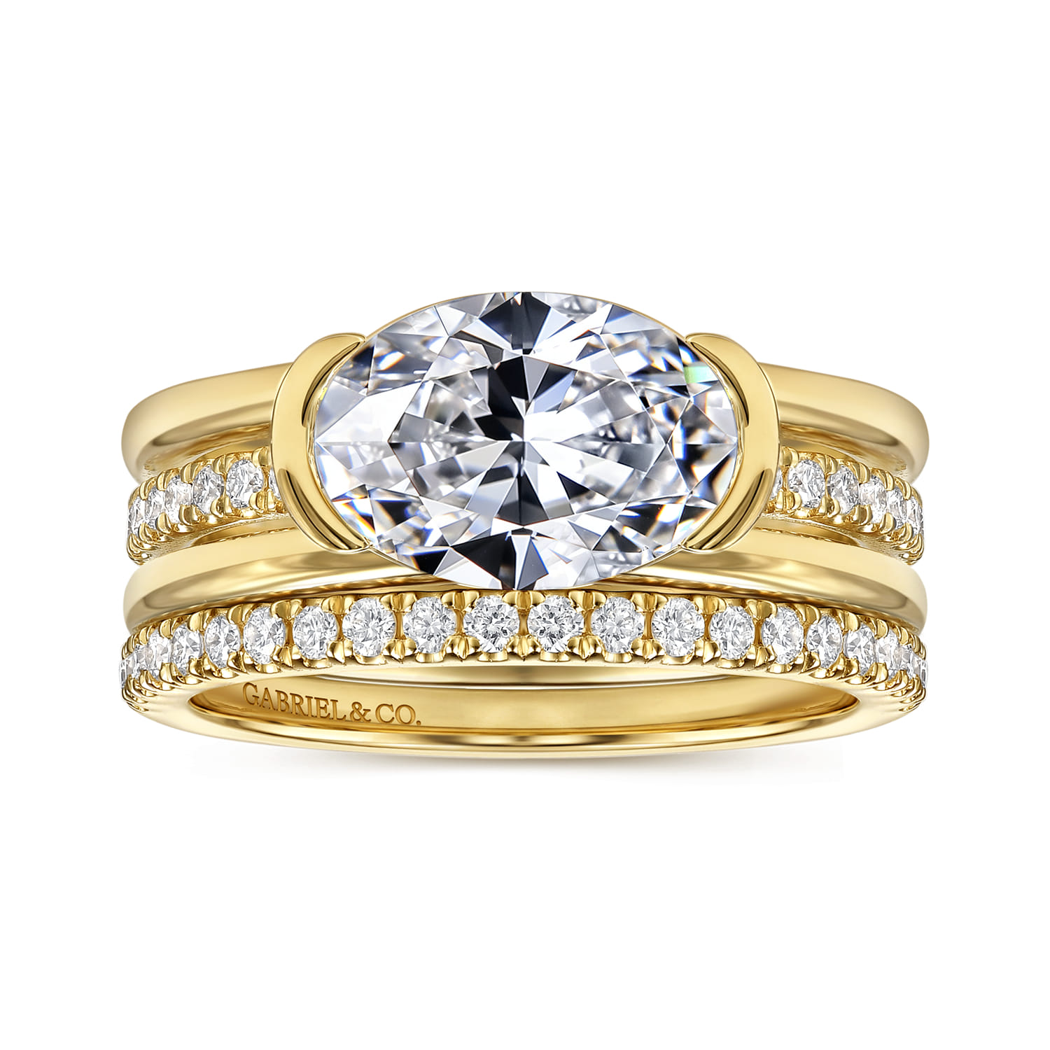 Oval Diamond Engagement Ring in 14K Yellow Gold, photograph 4