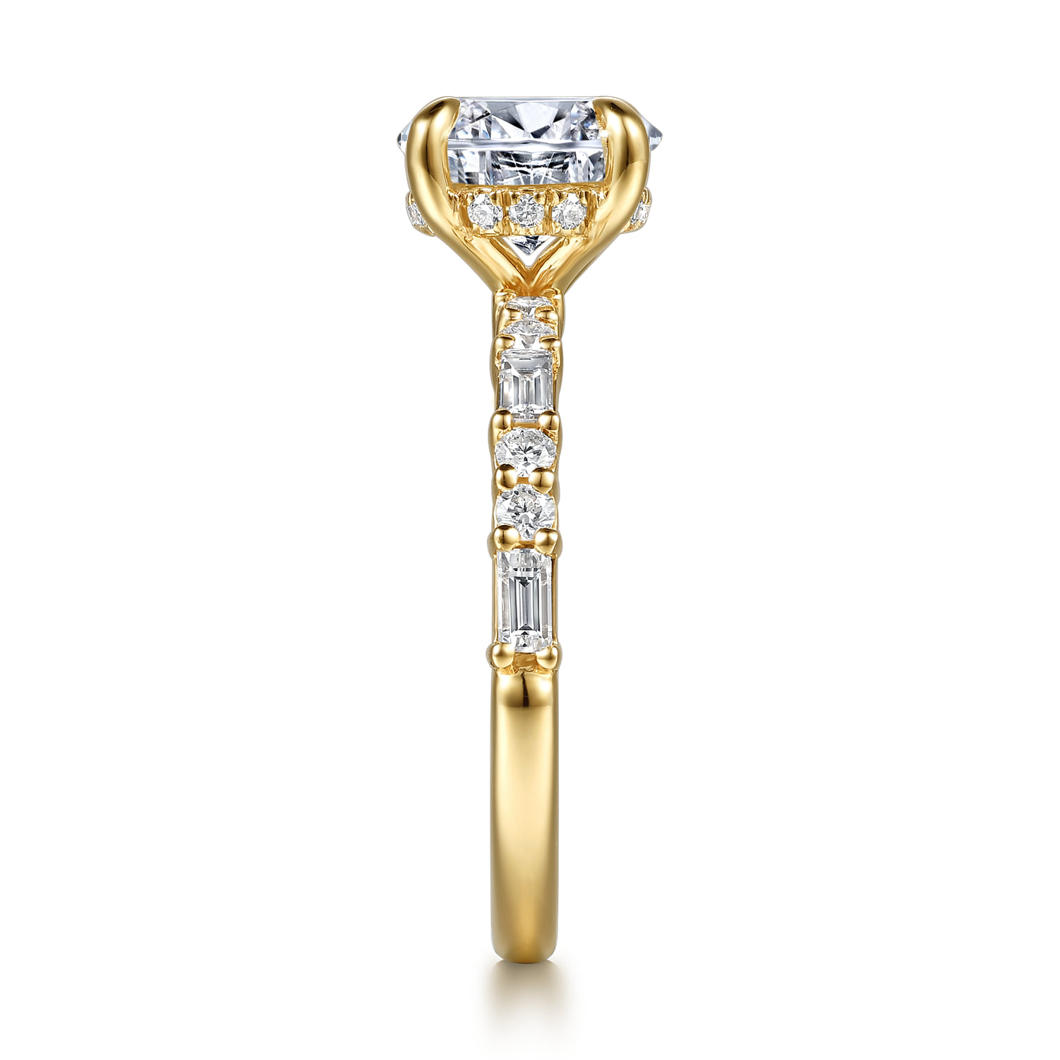 Round Diamond Engagement Ring in 14K Yellow Gold, photograph 5