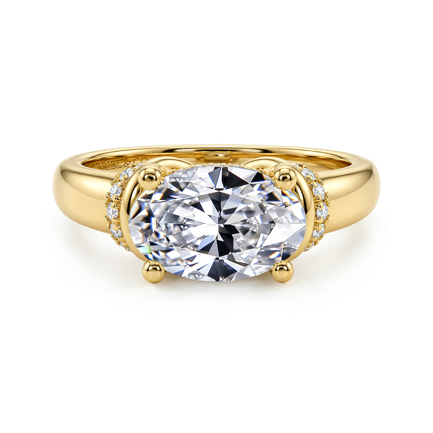 Oval Diamond Engagement Ring in 14K Yellow Gold