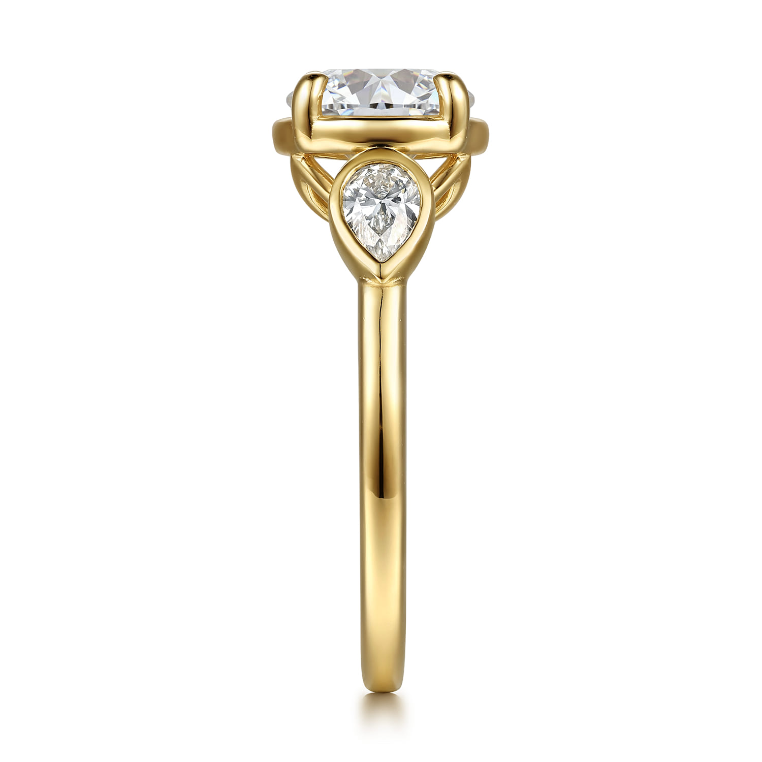 Round Three Stone Diamond Engagement Ring in 14K Yellow Gold, photograph 5