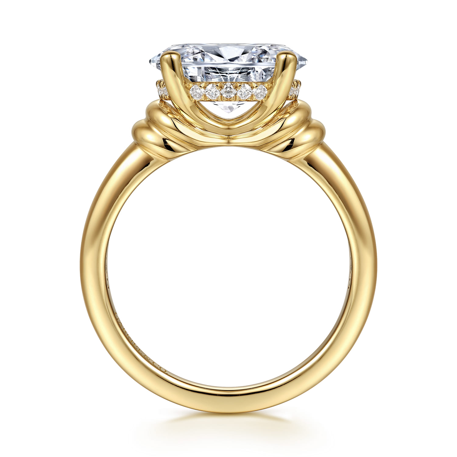Oval Diamond Engagement Ring in 14K Yellow Gold, photograph 2
