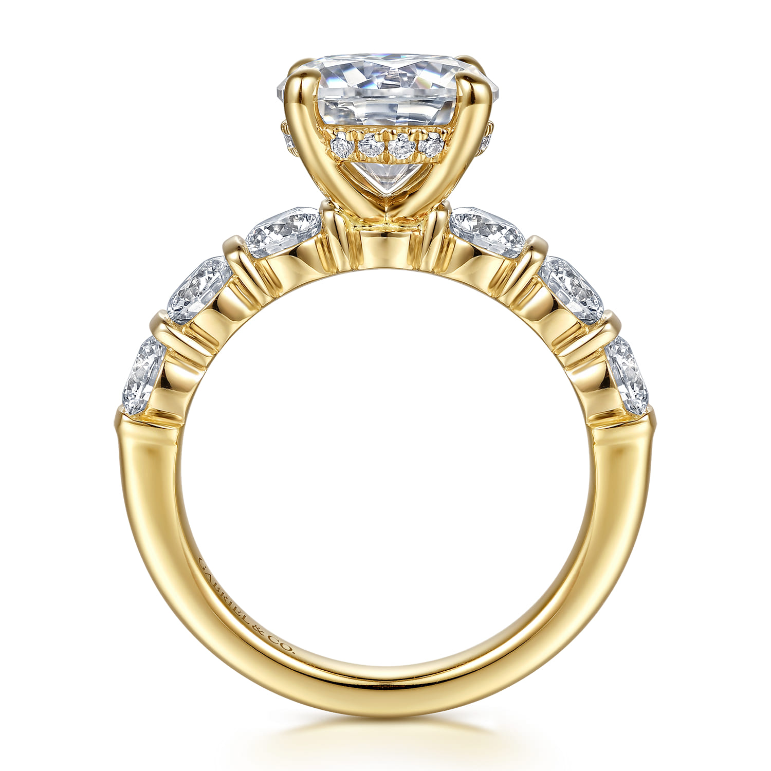 Round Diamond Engagement Ring in 14K Yellow Gold, photograph 2