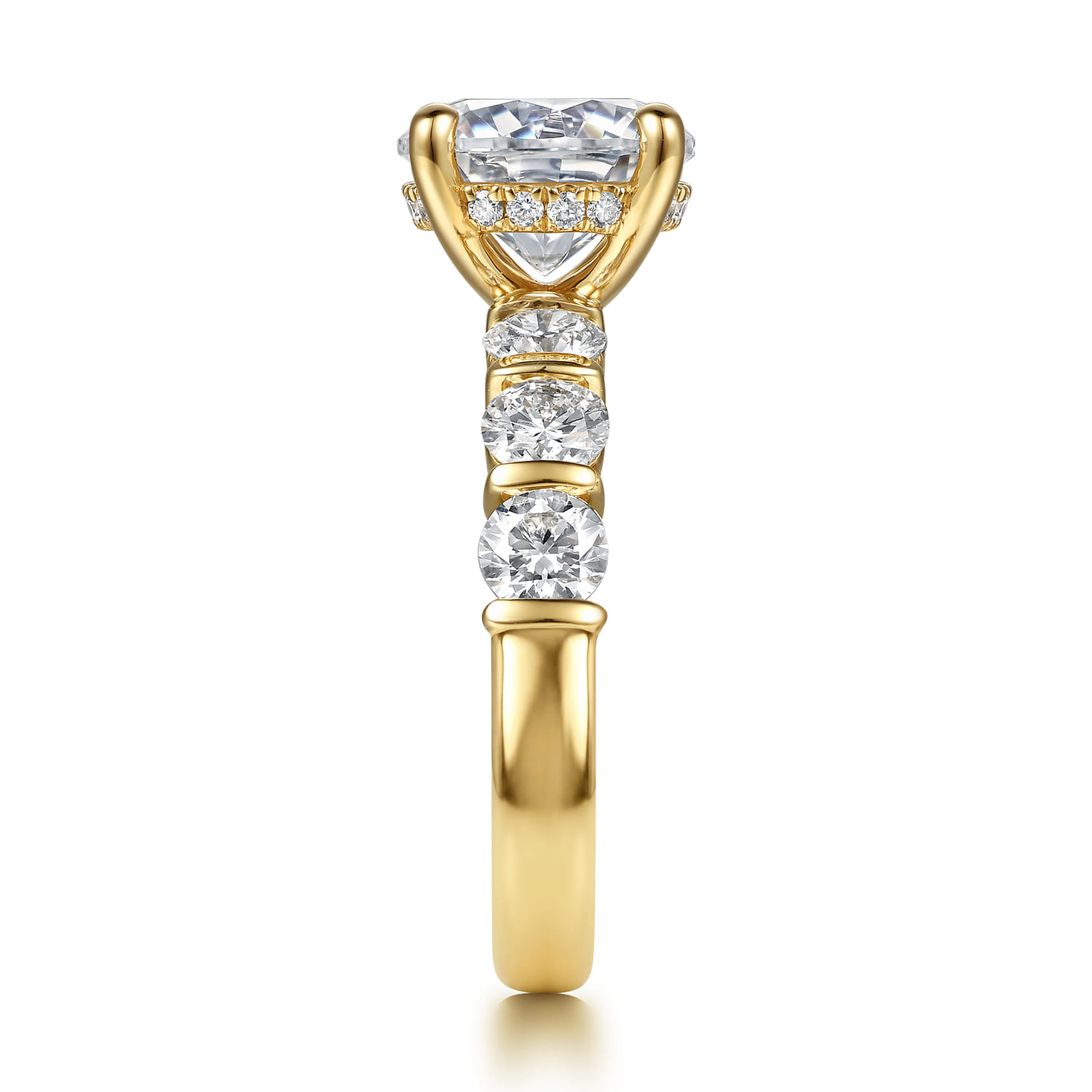 Round Diamond Engagement Ring in 14K Yellow Gold, photograph 5
