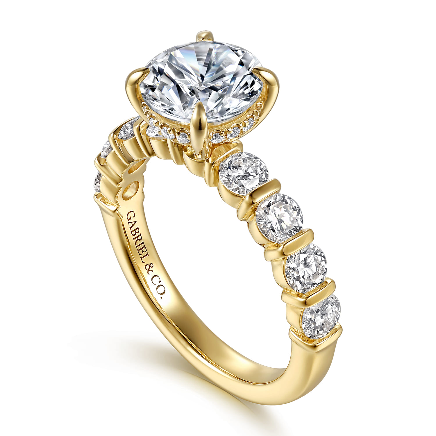 Round Diamond Engagement Ring in 14K Yellow Gold, photograph 3
