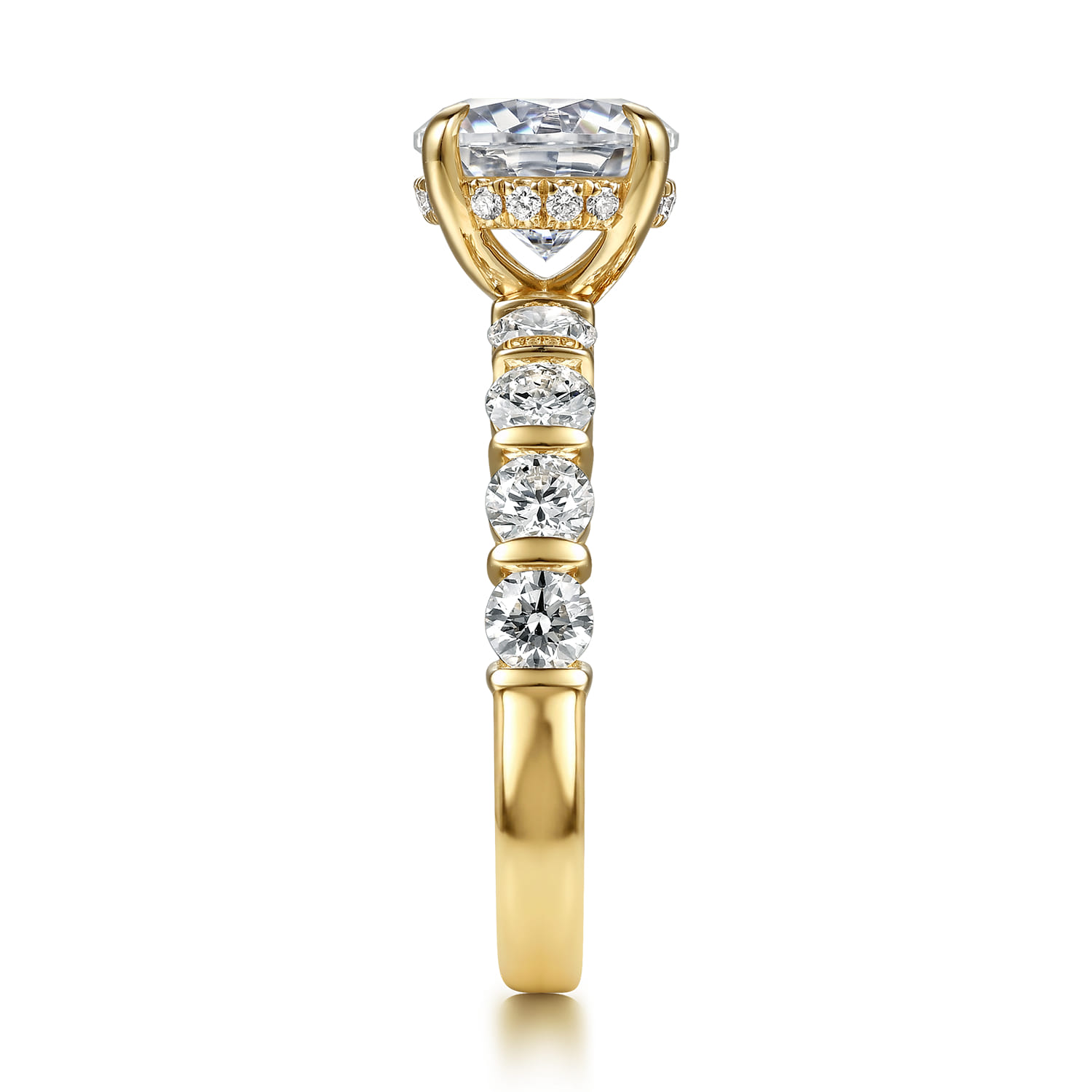 Round Diamond Engagement Ring in 14K Yellow Gold, photograph 5