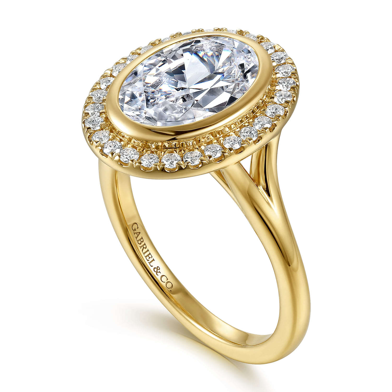 Oval Halo Diamond Engagement Ring in 14K Yellow Gold, photograph 3