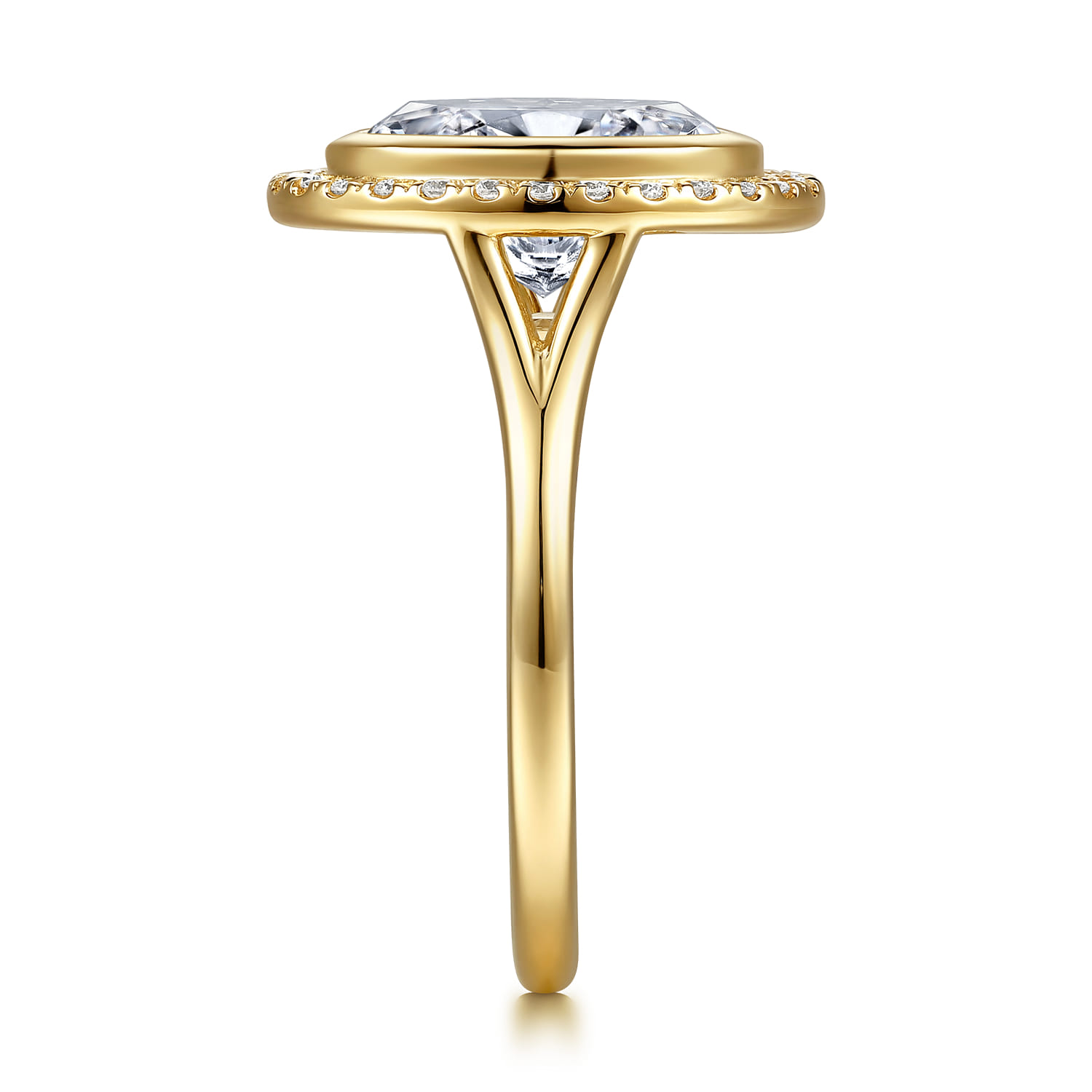 Oval Halo Diamond Engagement Ring in 14K Yellow Gold, photograph 5