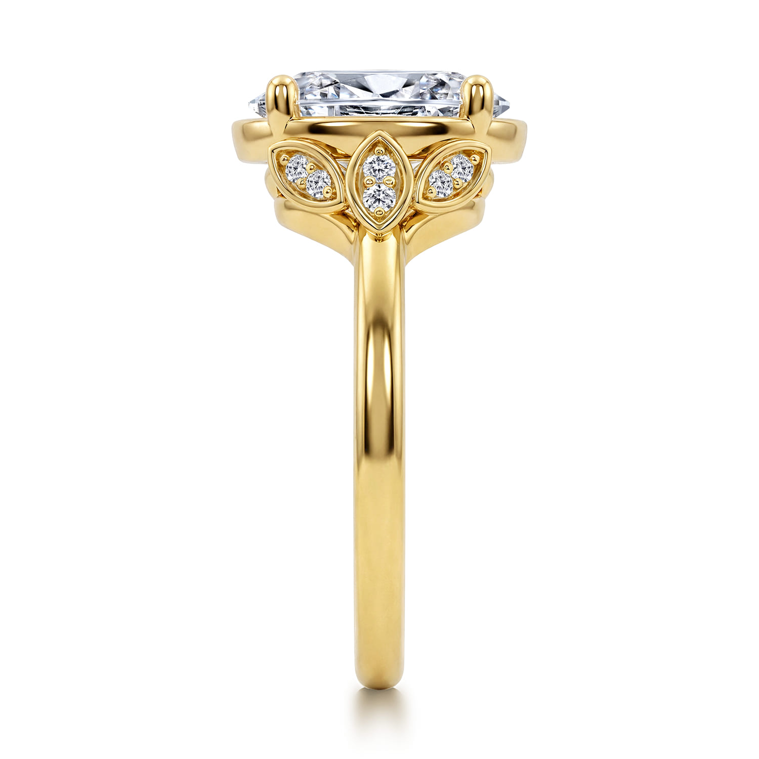 Oval Diamond Engagement Ring in 14K Yellow Gold, photograph 5
