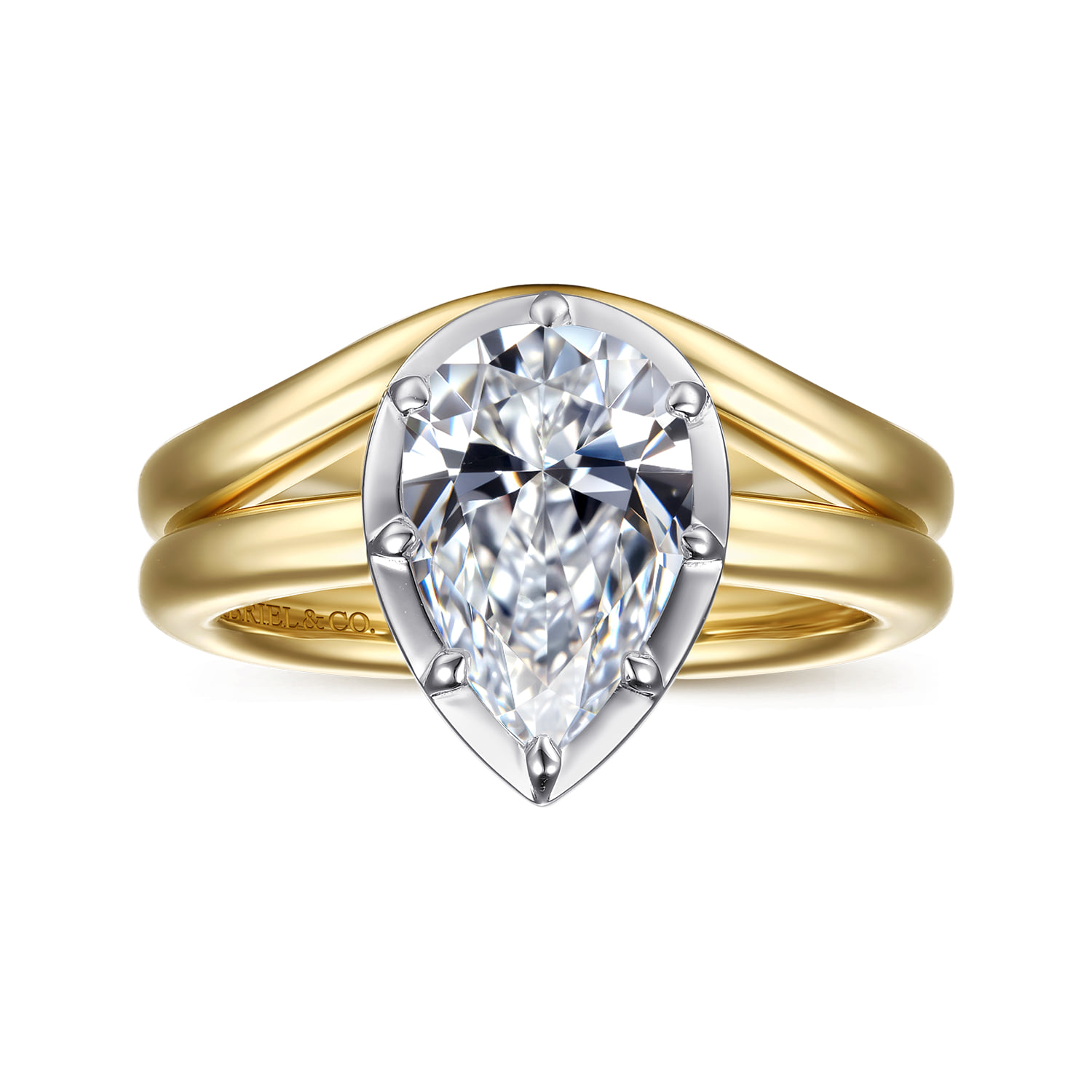 Pear Solitaire Diamond Engagement Ring in 14K Yellow Gold, photograph 4