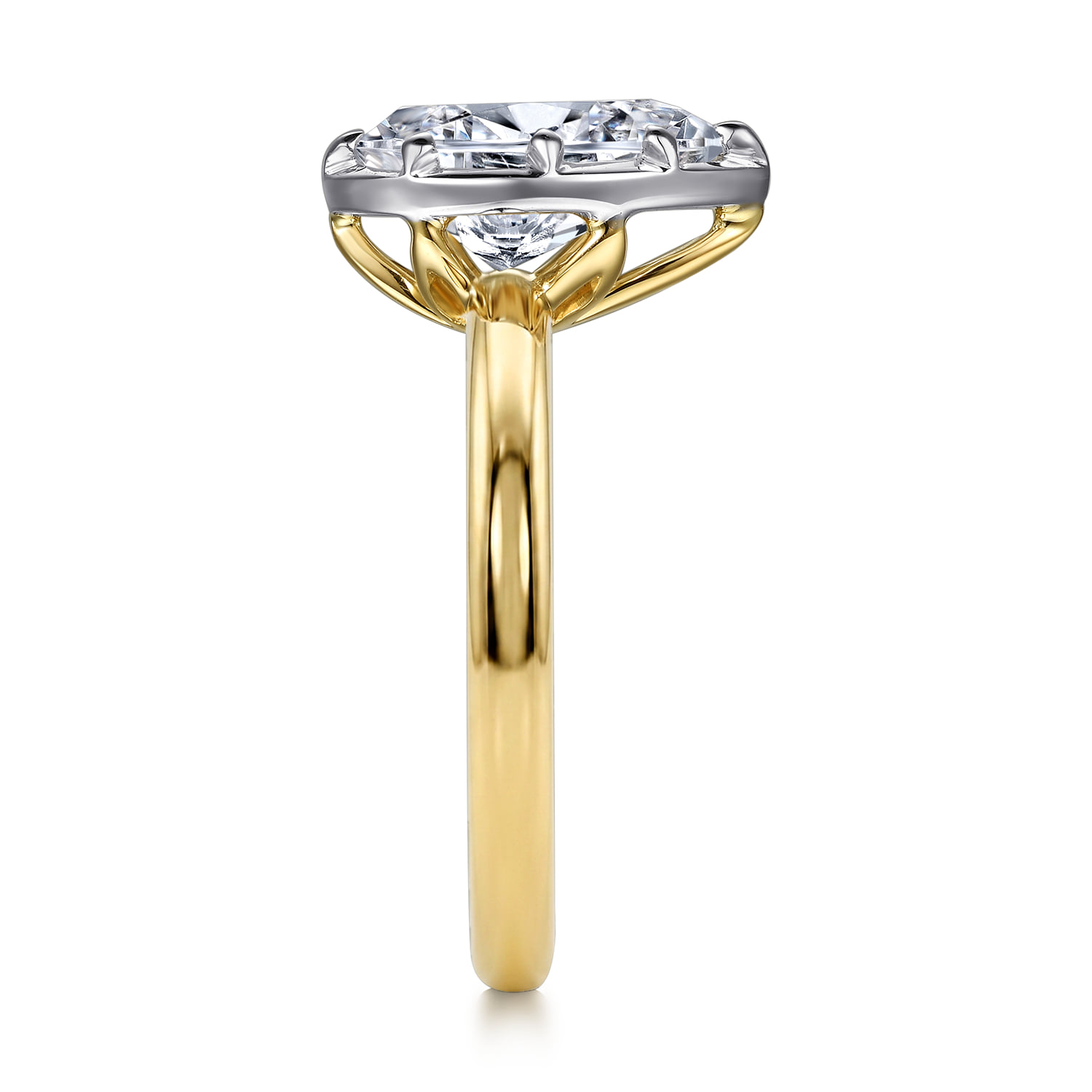 Pear Solitaire Diamond Engagement Ring in 14K Yellow Gold, photograph 5