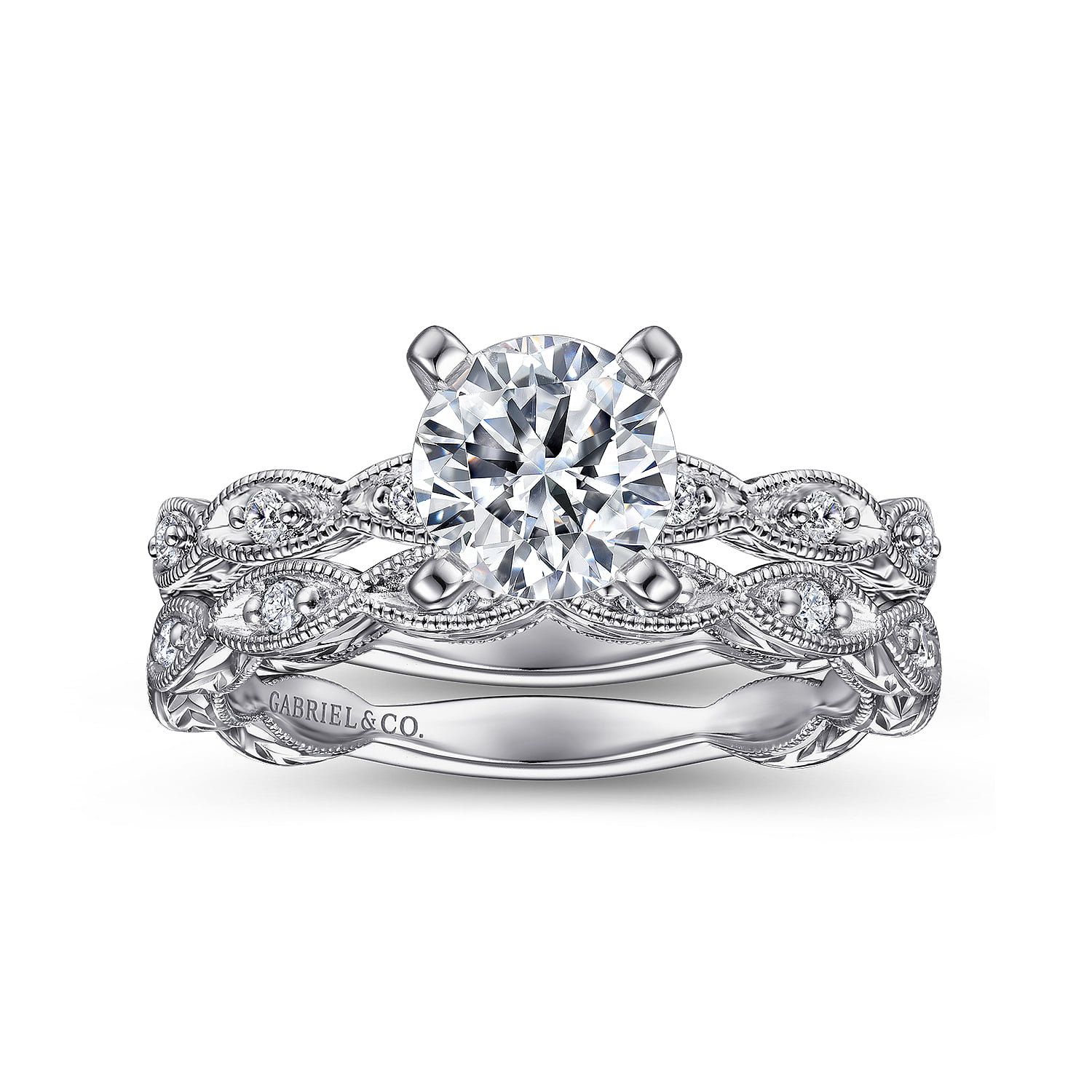 Round Diamond Engagement Ring in Platinum, photograph 4