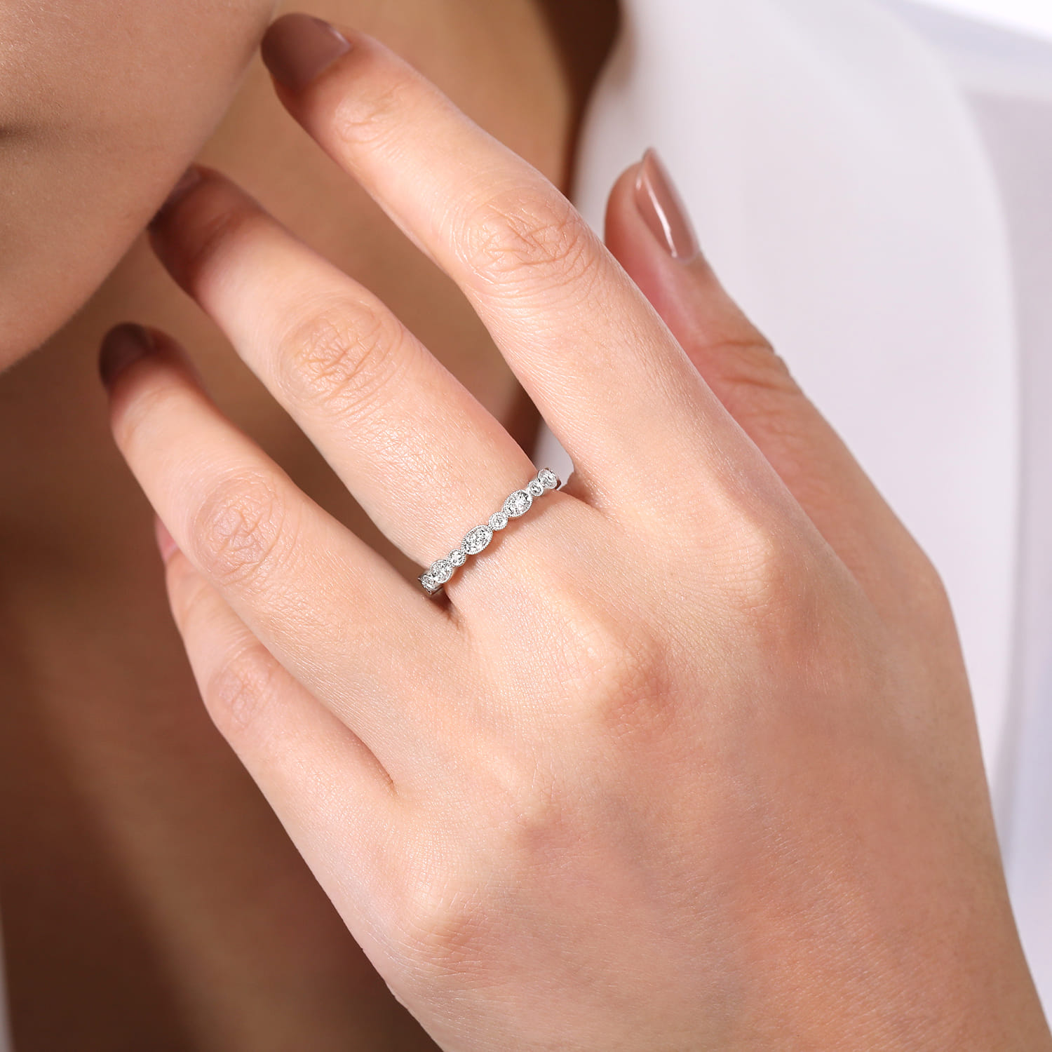 Graduating Station Diamond Stackable Ring in 14K White Gold, photograph 5