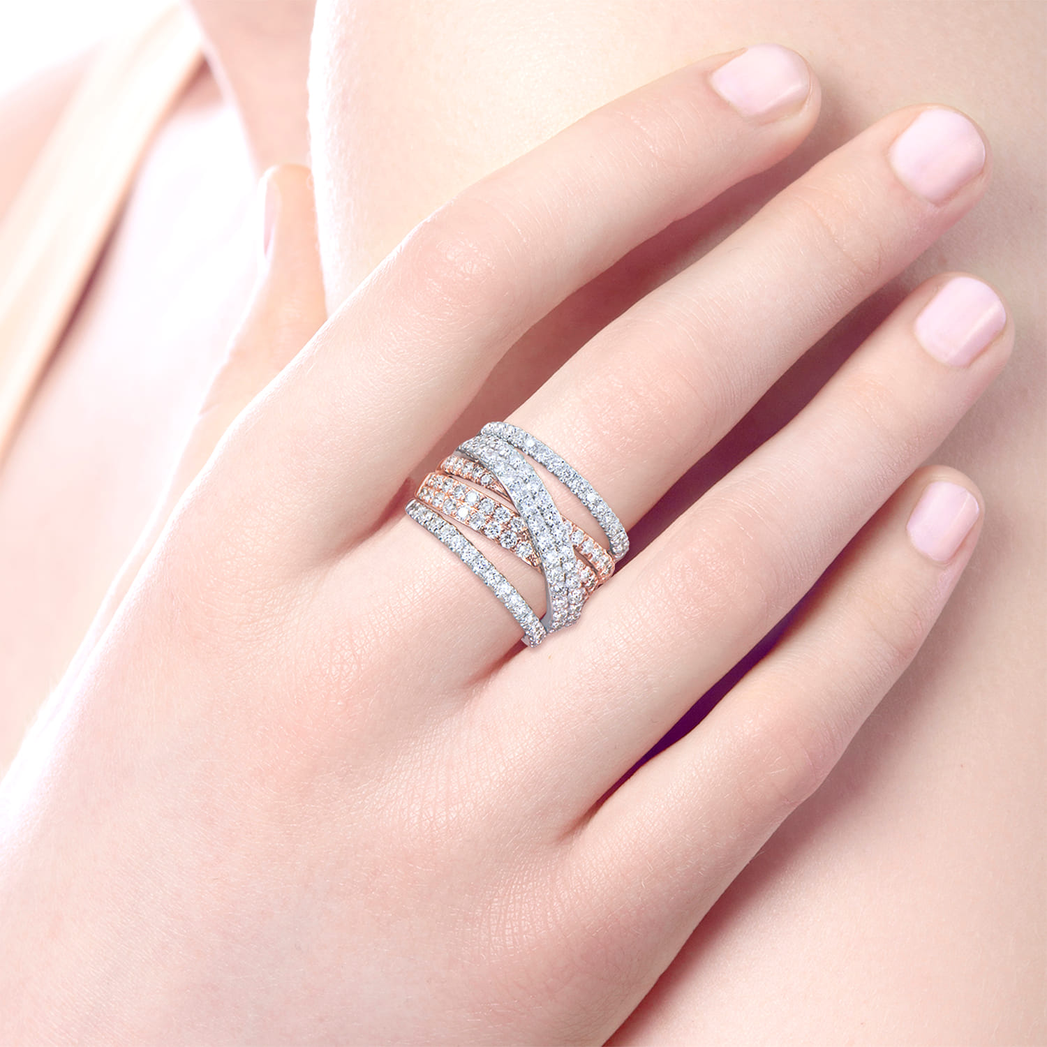 Layered Wide Band Diamond Ring in 18K White/Rose Gold, photograph 5