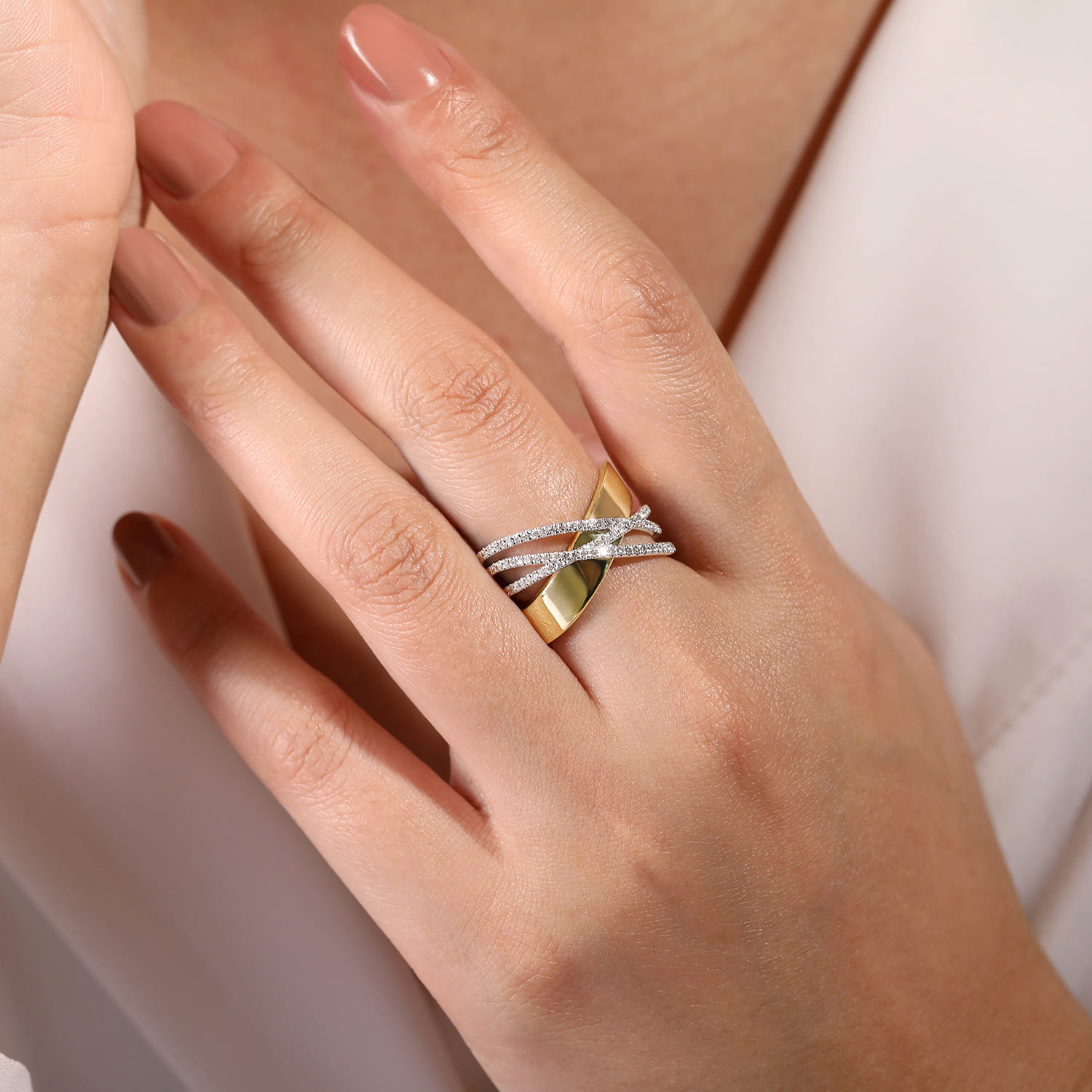 Polished and Diamond Bands Criss Cross Ring in 14K White/Yellow Gold, photograph 5
