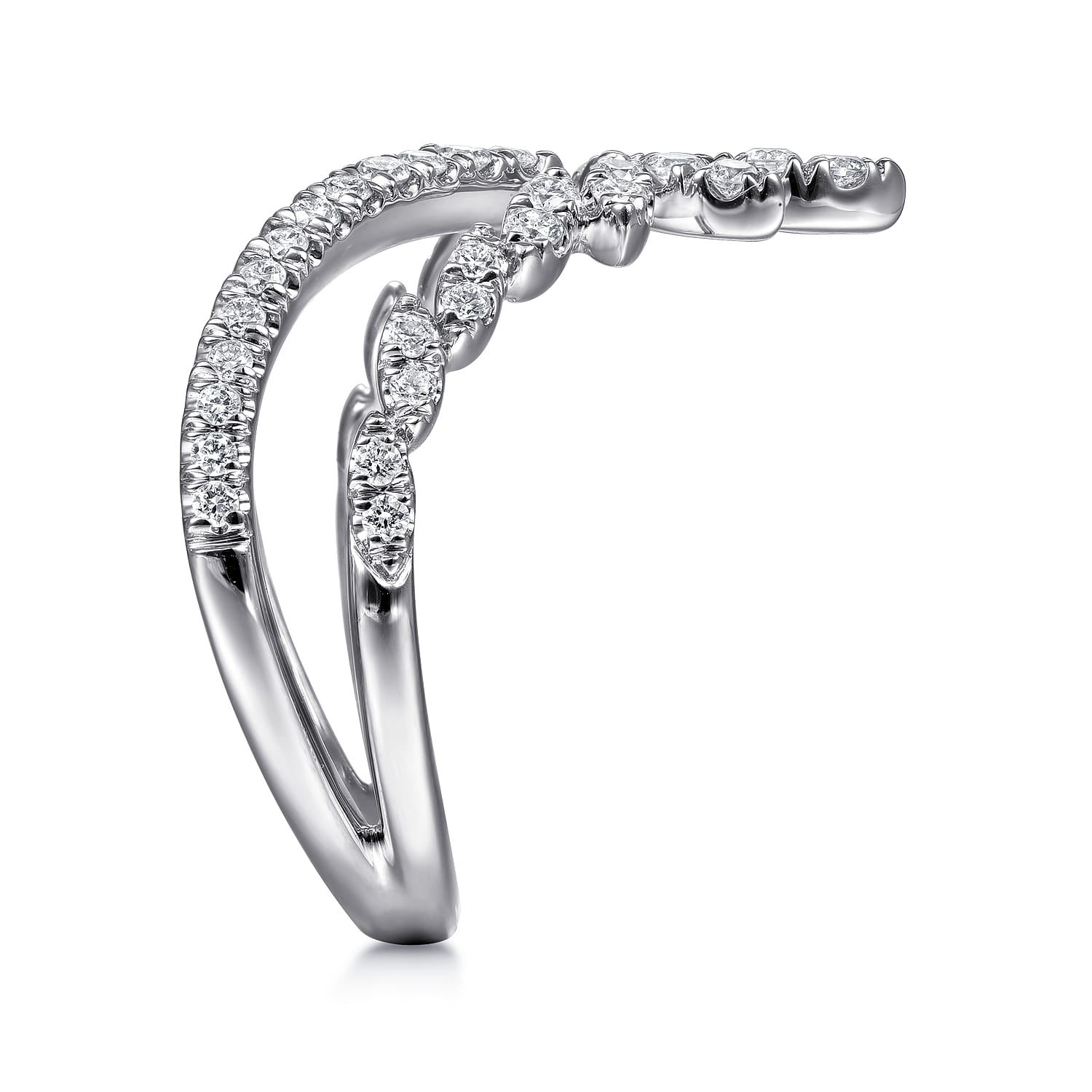 Diamond Chevron Ring in 14K White Gold, photograph 4