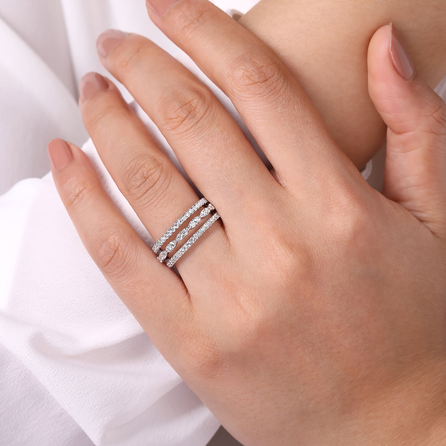 Diamond Easy Stackable Ring in 14K White Gold, photograph 5