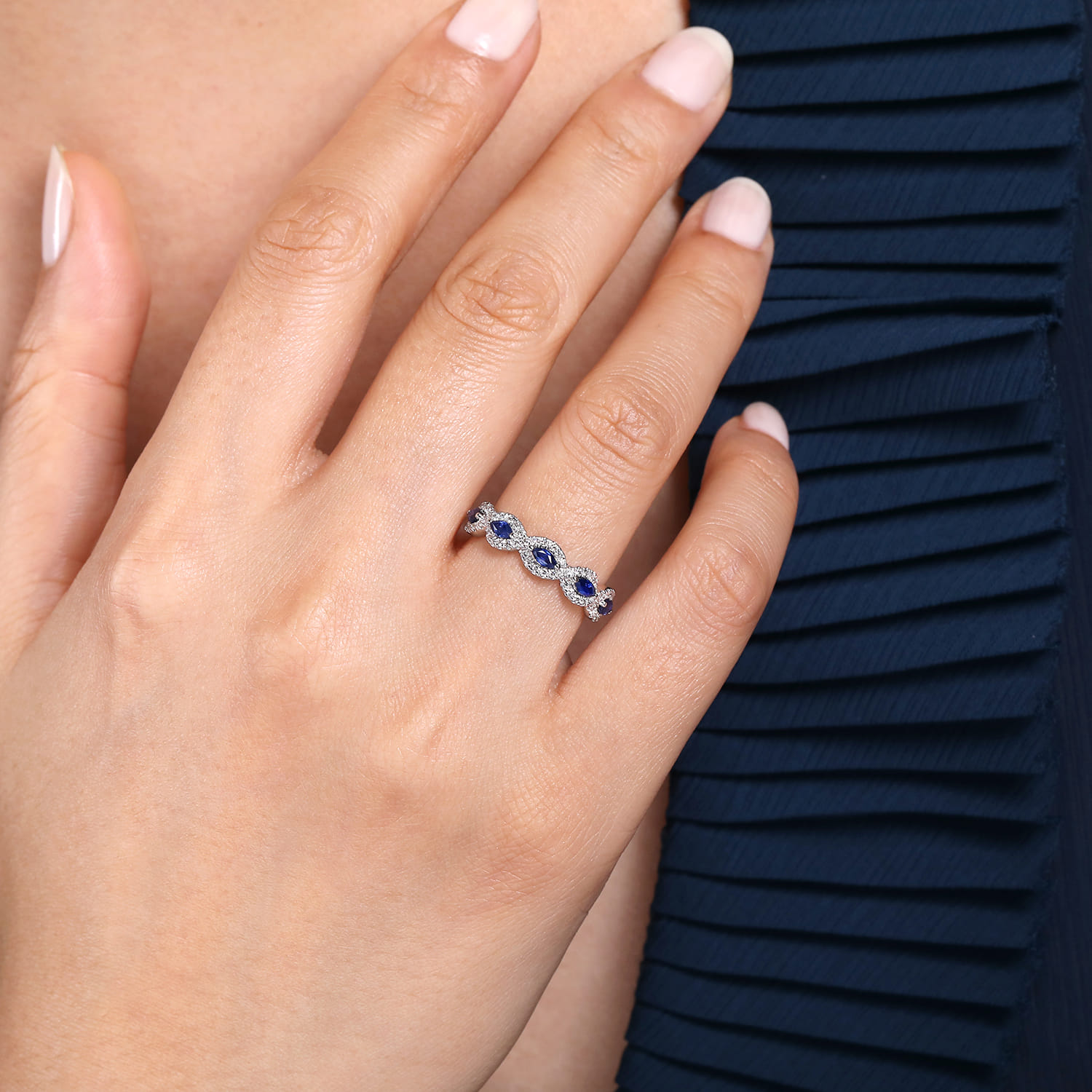 Diamond and Sapphire Twisted Ring in 14K White Gold, photograph 5