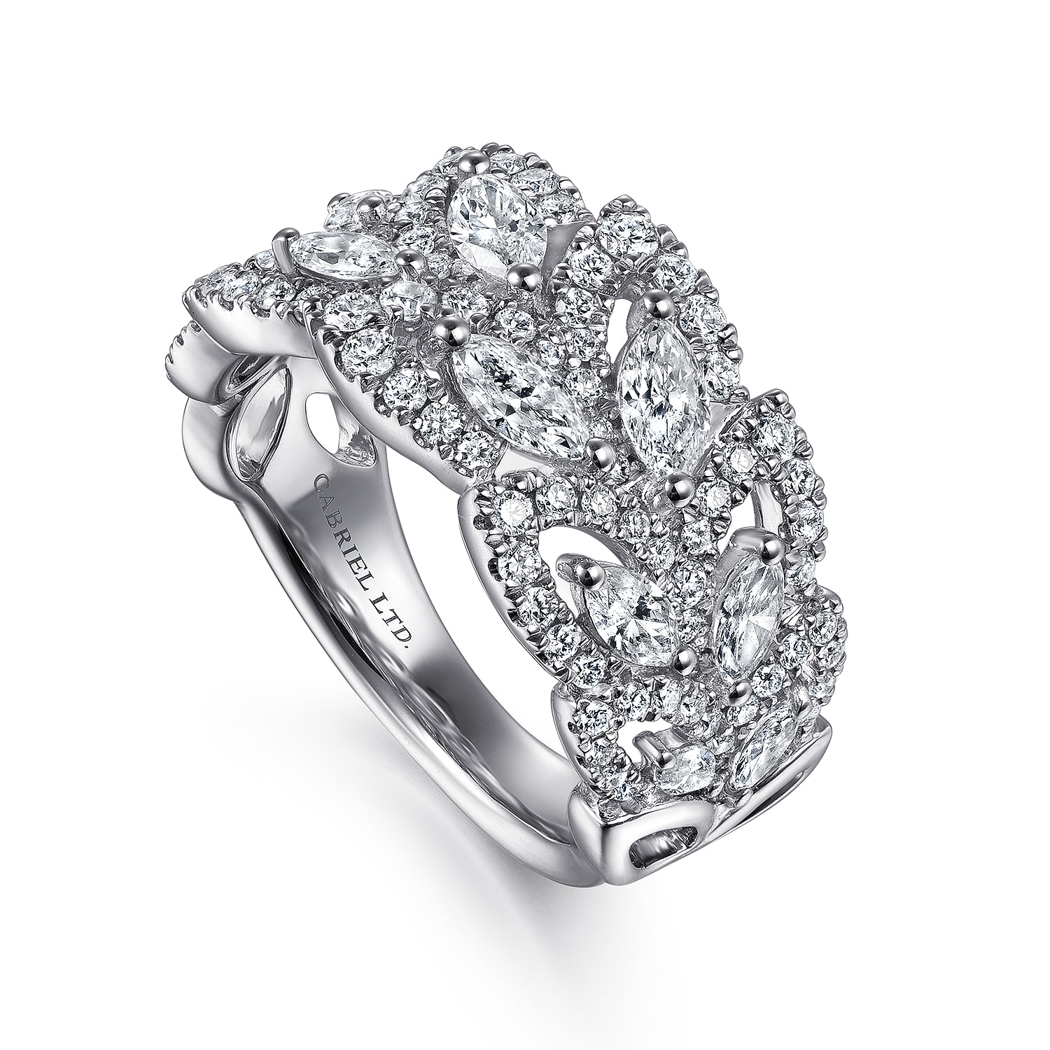 Diamond Pattern Wide Band Ring in 18K White Gold, photograph 3