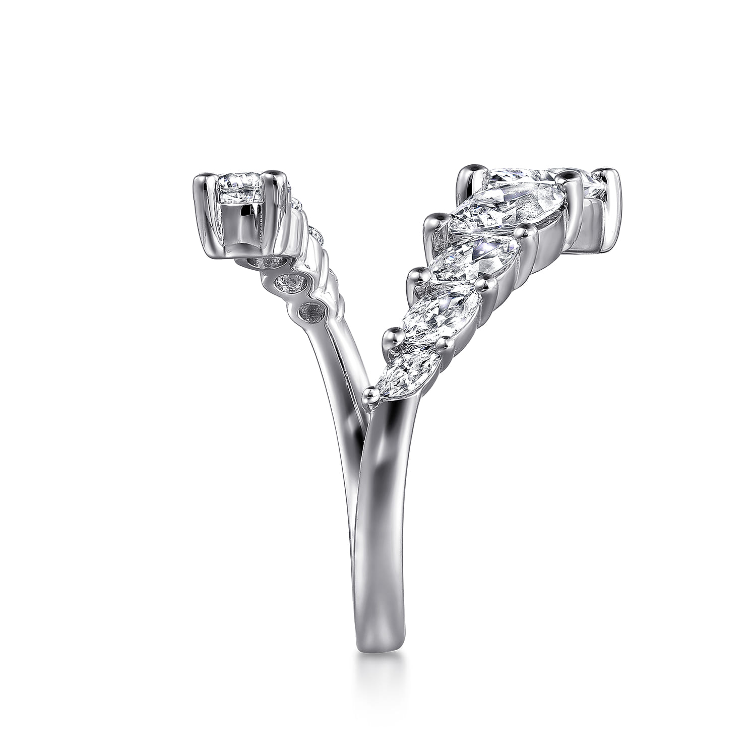 Diamond Bypass Ring in 18K White Gold, photograph 4