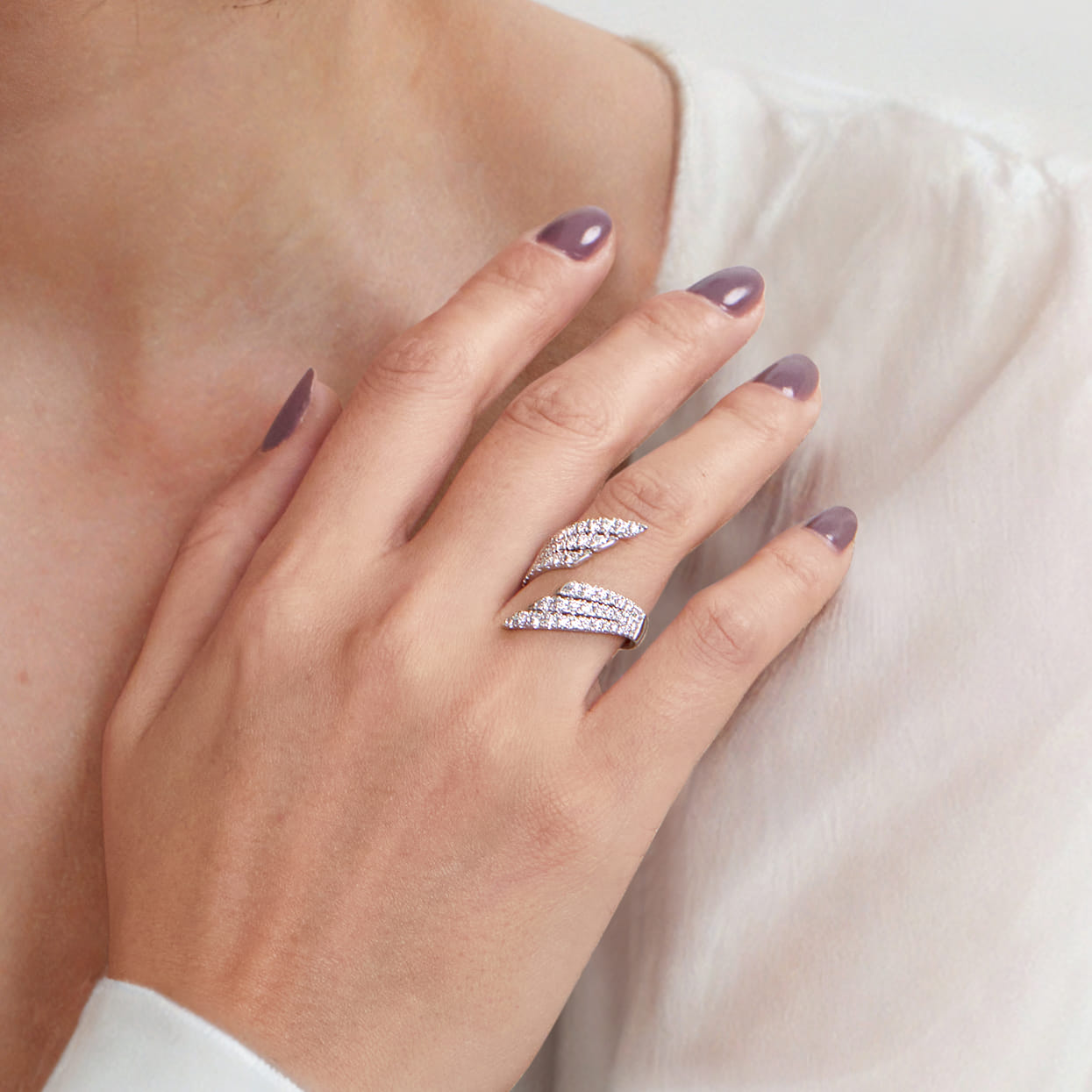 Multi Row Diamond Bypass Ladies Ring in 14K White Gold, photograph 5