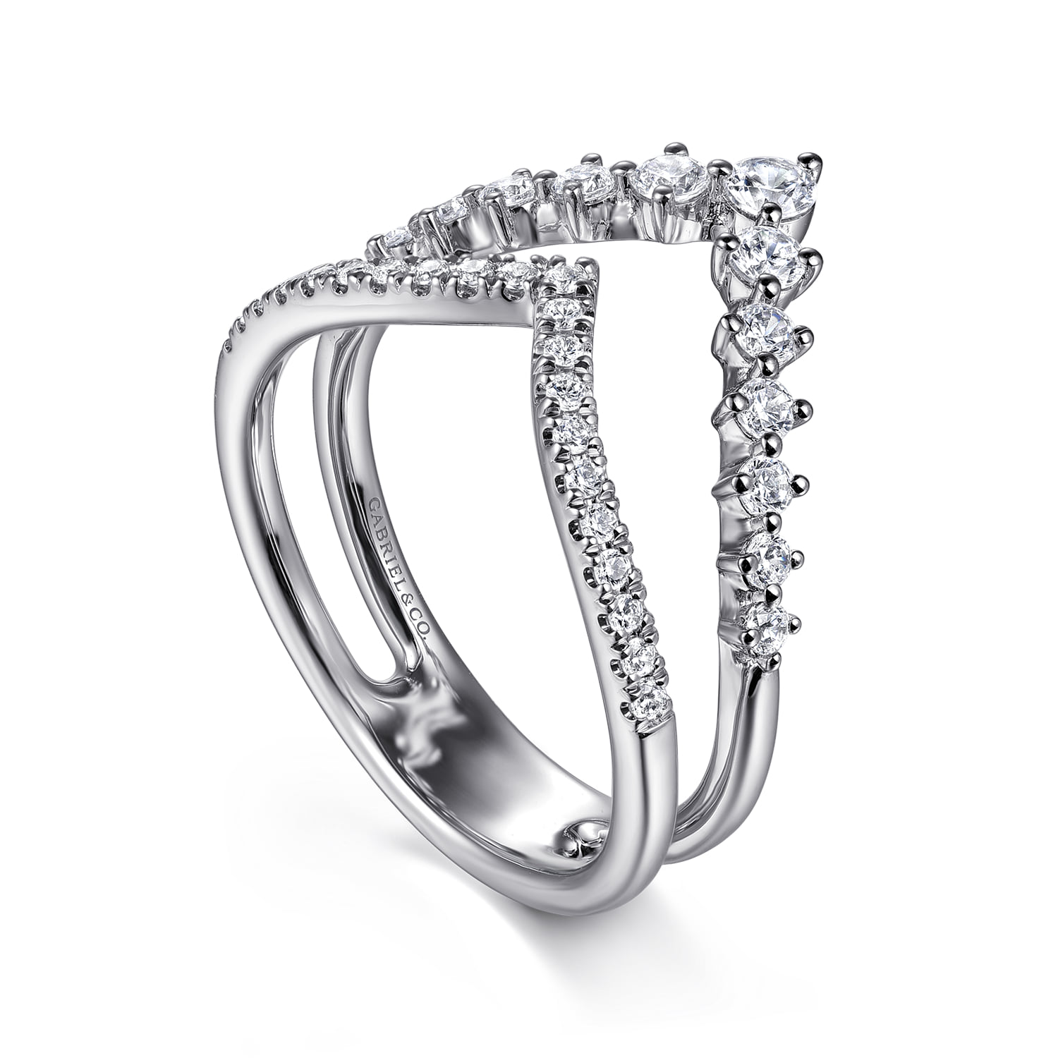 Graduating Diamond Chevron Ring in 14K White Gold, photograph 3