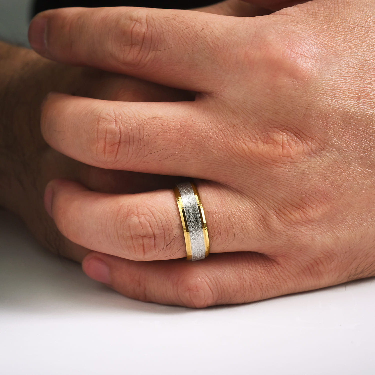 7mm - Beveled Edge Men's Wedding Band in Diamond Scratch Finish in 14K White/Yellow Gold, photograph 5