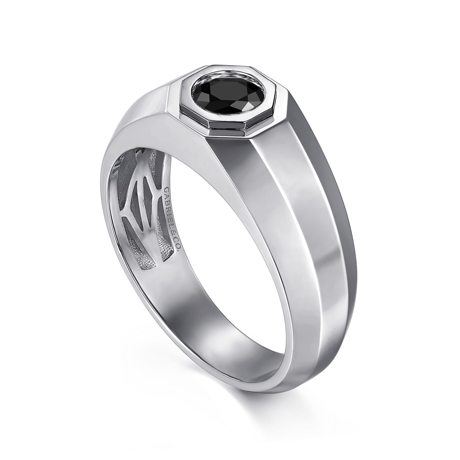 Round Onyx Mens Engagement Ring in High Polish Finish in Sterling Silver, photograph 3