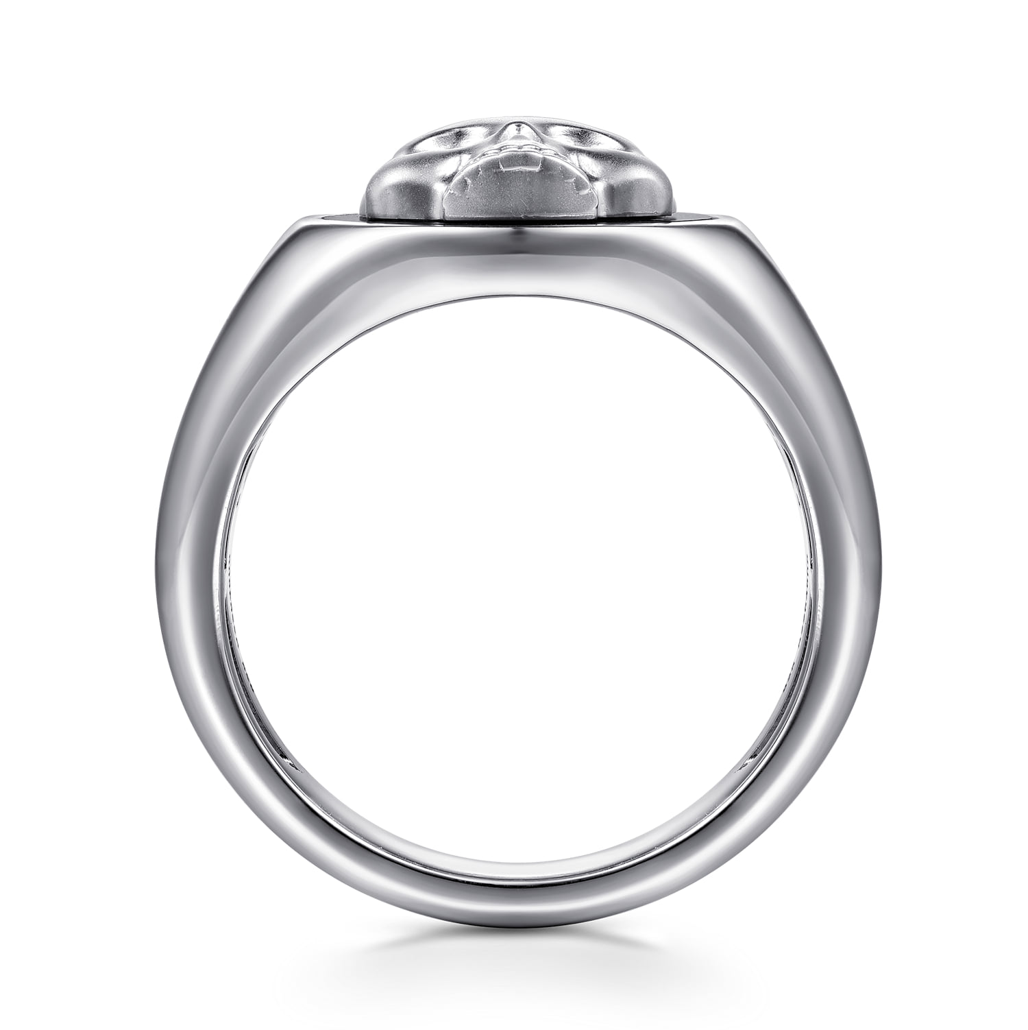 Wide Onyx Signet Ring with Skull in Sterling Silver, photograph 2