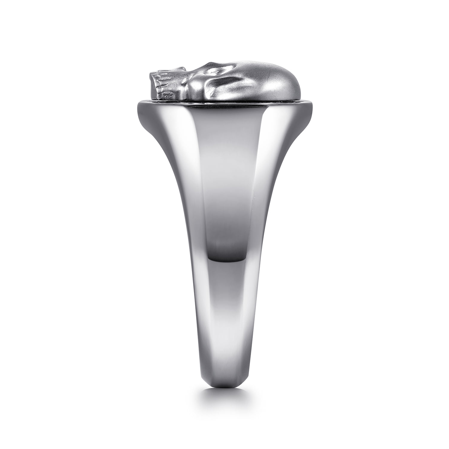 Wide Onyx Signet Ring with Skull in Sterling Silver, photograph 4