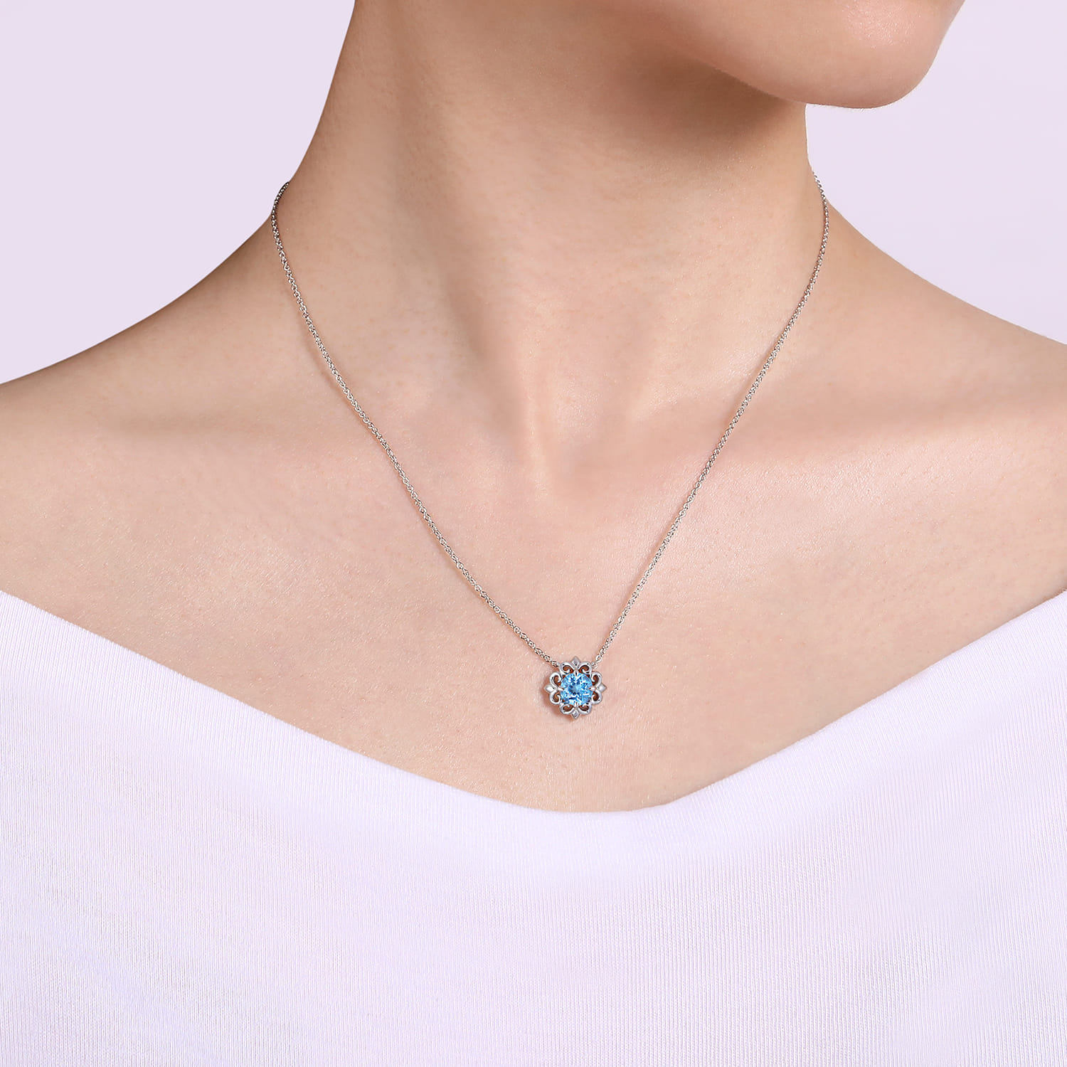 18 inch Blue Topaz Flower Pendant Necklace in Sterling Silver, photograph 3