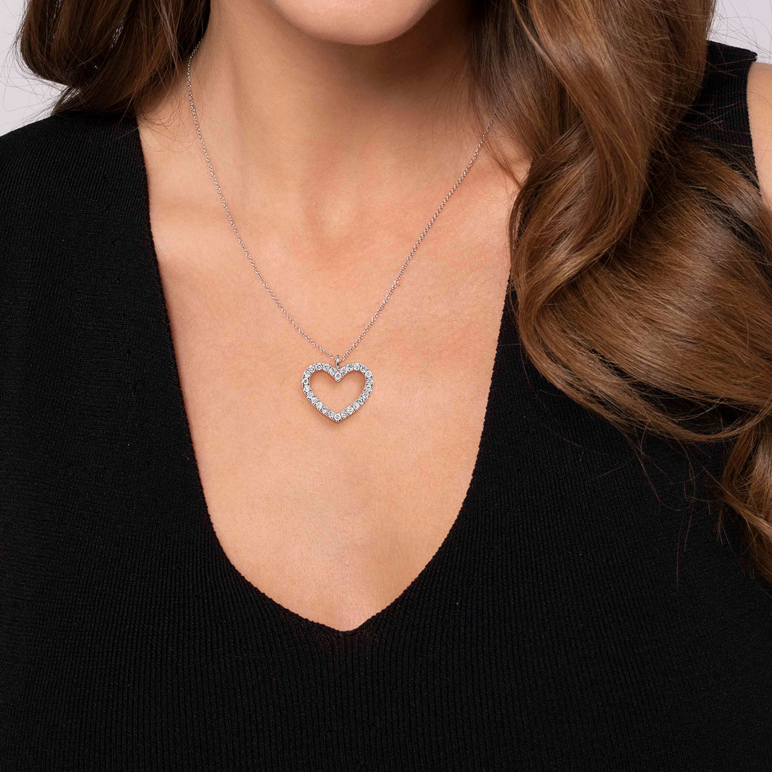 Open Diamond Pendant Necklace in 14K White Gold, photograph 3