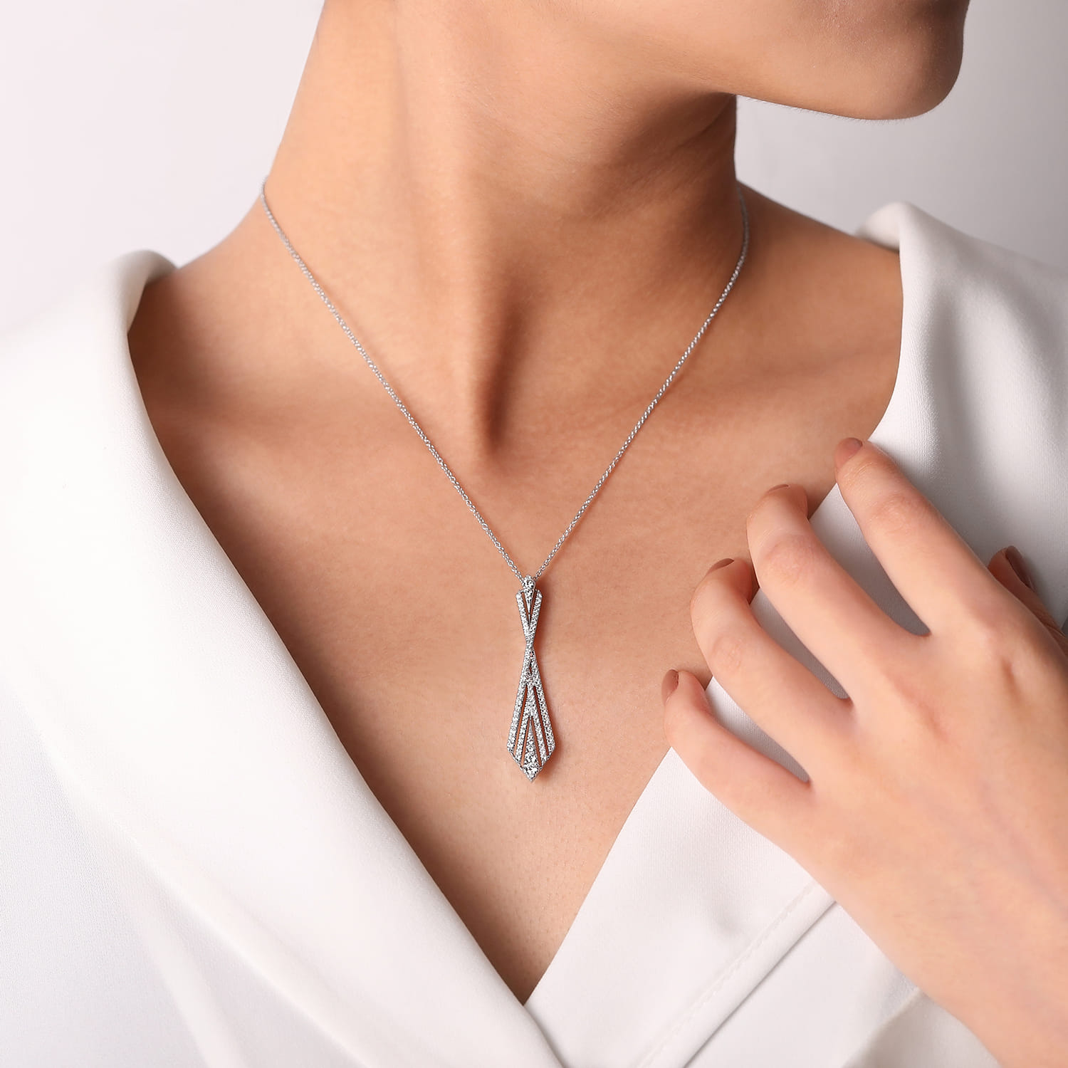 Abstract Diamond Pendant Necklace in 14K White Gold, photograph 3