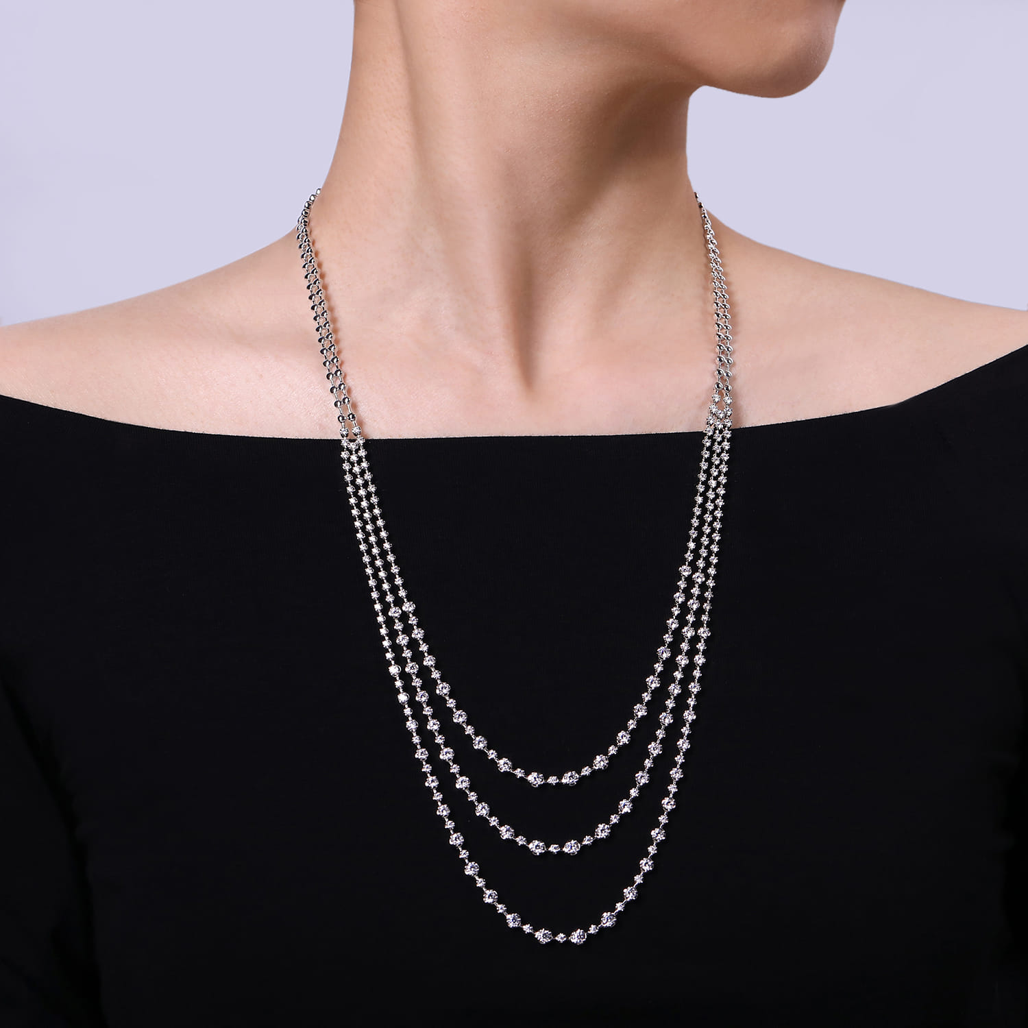 24 inch Three row Diamond Necklace in 18K White Gold, photograph 3