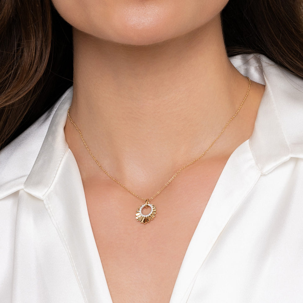 Diamond and Diamond Cut Texture Pendant Necklace in 14K Yellow Gold, photograph 3