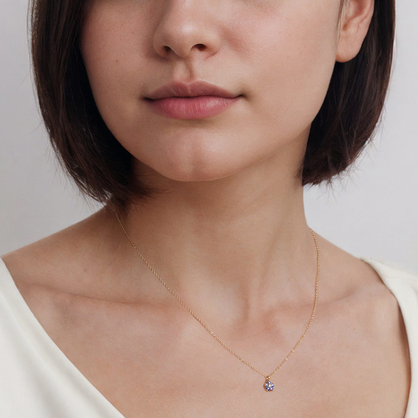 Diamond and Sapphire Flower Pendant Necklace in 14K Yellow Gold, photograph 4